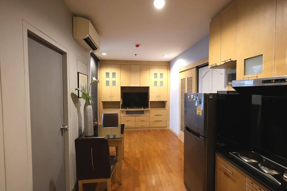 ให้เช่าคอนโด Pathumwan Resort (ปทุมวันรีสอร์ท) โซน รถไฟฟ้า BTS พญาไท 2ห้องนอน / 1ห้องน้ำ ขนาดห้อง 49 ตรม. ชั้น 5