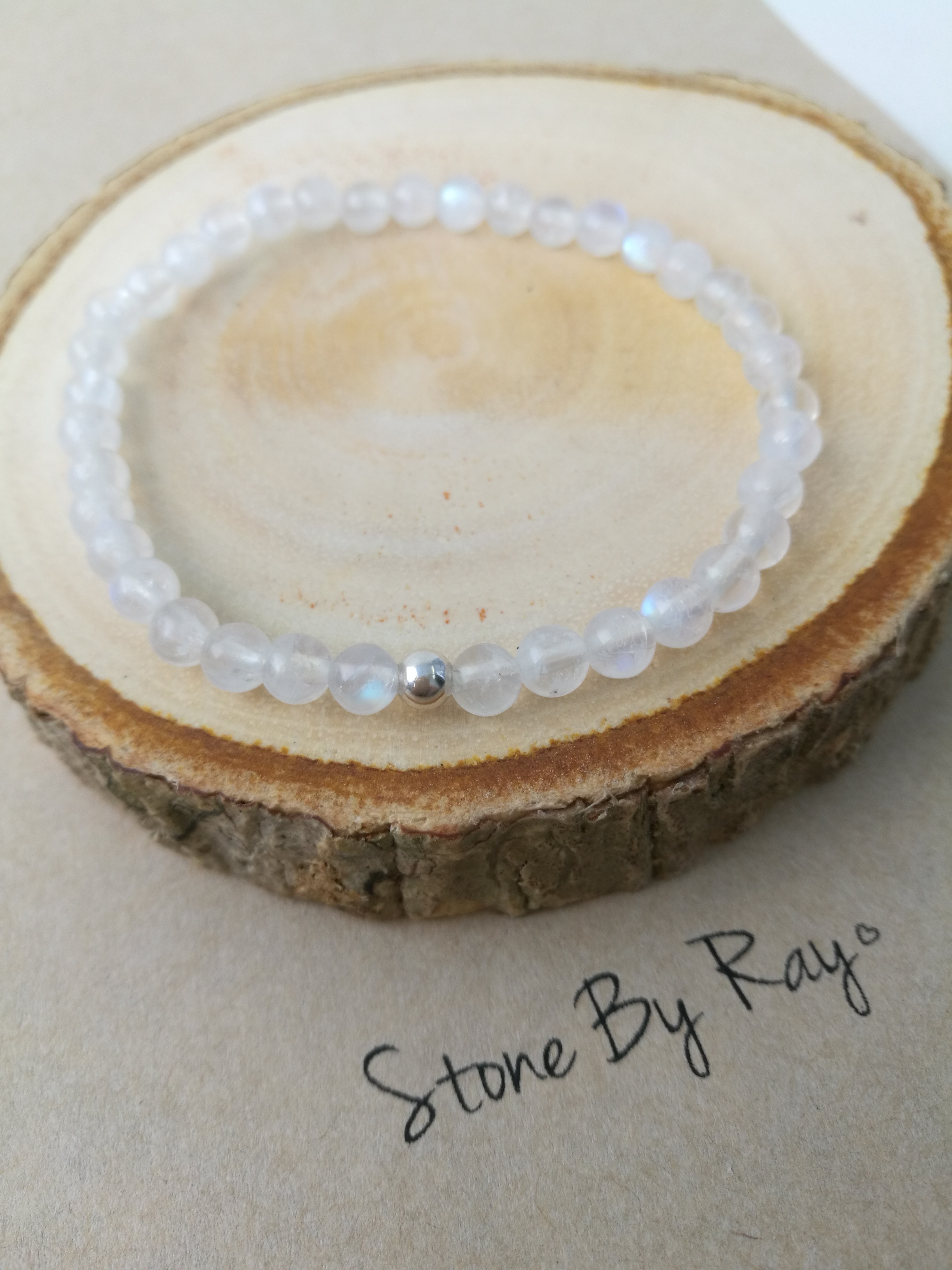 สร้อยข้อมือมูนสโตน(Moonstone)