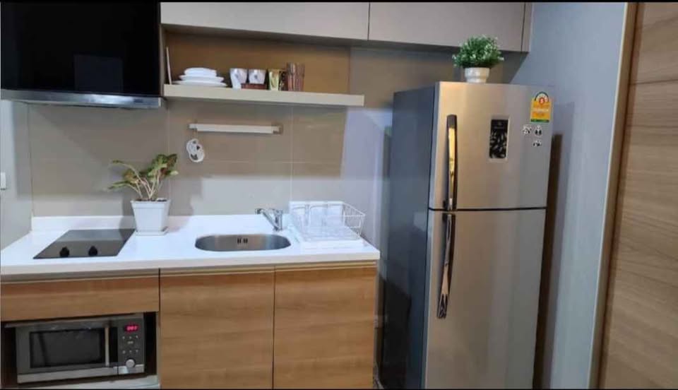 ให้เช่าห้องแบบ 1ห้องนอน 1ห้องน้ำ โซนพื้นที่ BTS อ่อนนุช คอนโด Rhythm Sukhumvit 50 (ริทึ่ม สุขุมวิท 50) ขนาดห้อง 35 ตรม. ชั้น 6 ชั้นเดียวกับส่วนกลาง