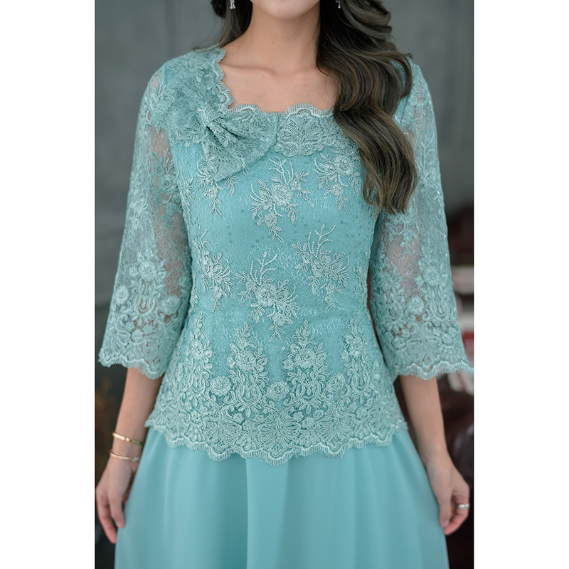 kudapy เดรสสั้นสีเขียวมิ้น/สีชมพู ลูกไม้ปัก ชุดนี้งานสวยหรูหราและหวาน เสื้อทรงแขนกระบอกห้าส่วน คอเหลี่ยมกว้างกำลังสวย กระโปรงเป็นผ้าชีฟอง ใส่ง่ายพริ้วสวยและสบาย