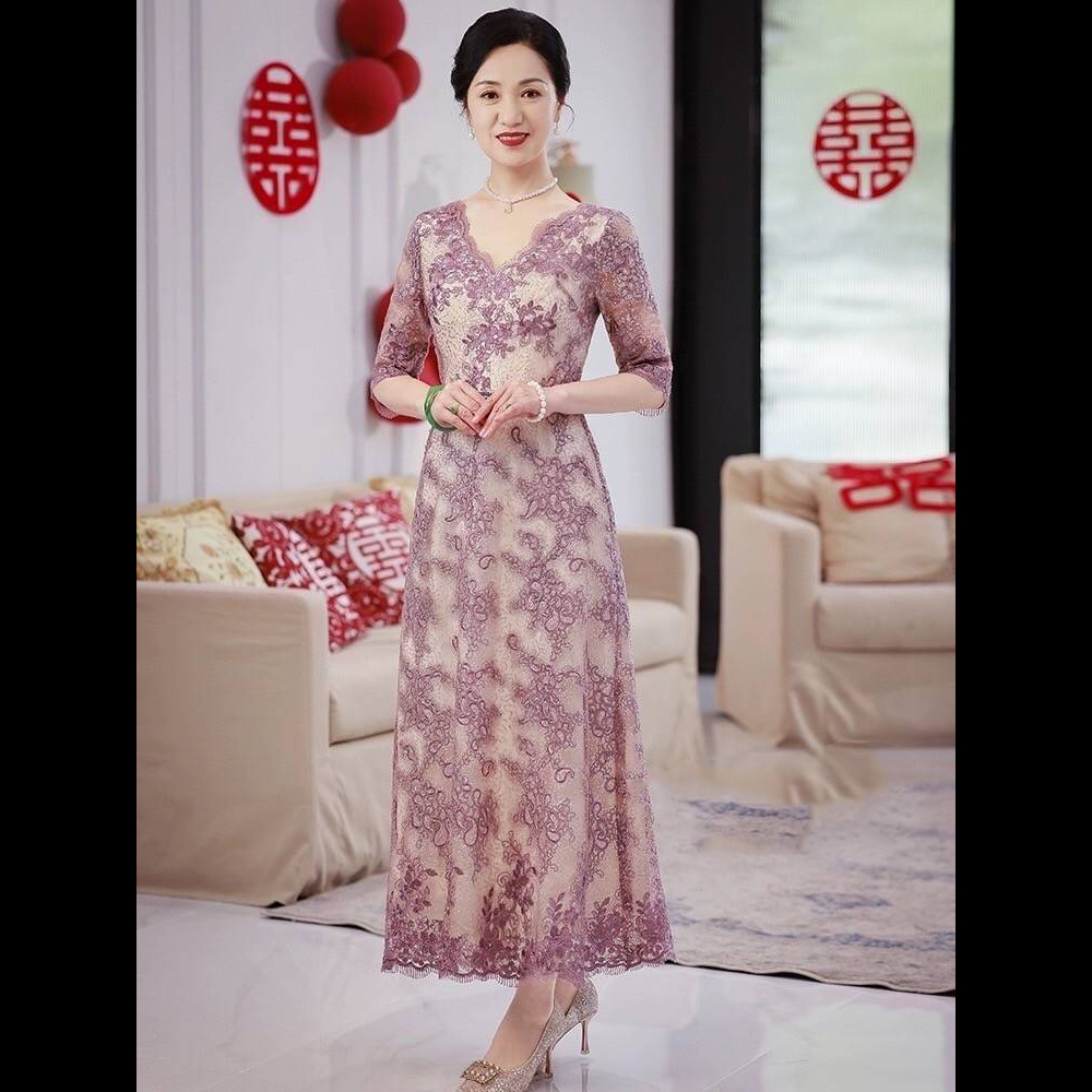 kudapy เดรสยาวปักเลื่อมใส่ออกงานผ้าลูกไม้เนื้อดีสีชมพูกะปิ งานตัดพรีเมี่ยม มีซับใน ซิบหลัง