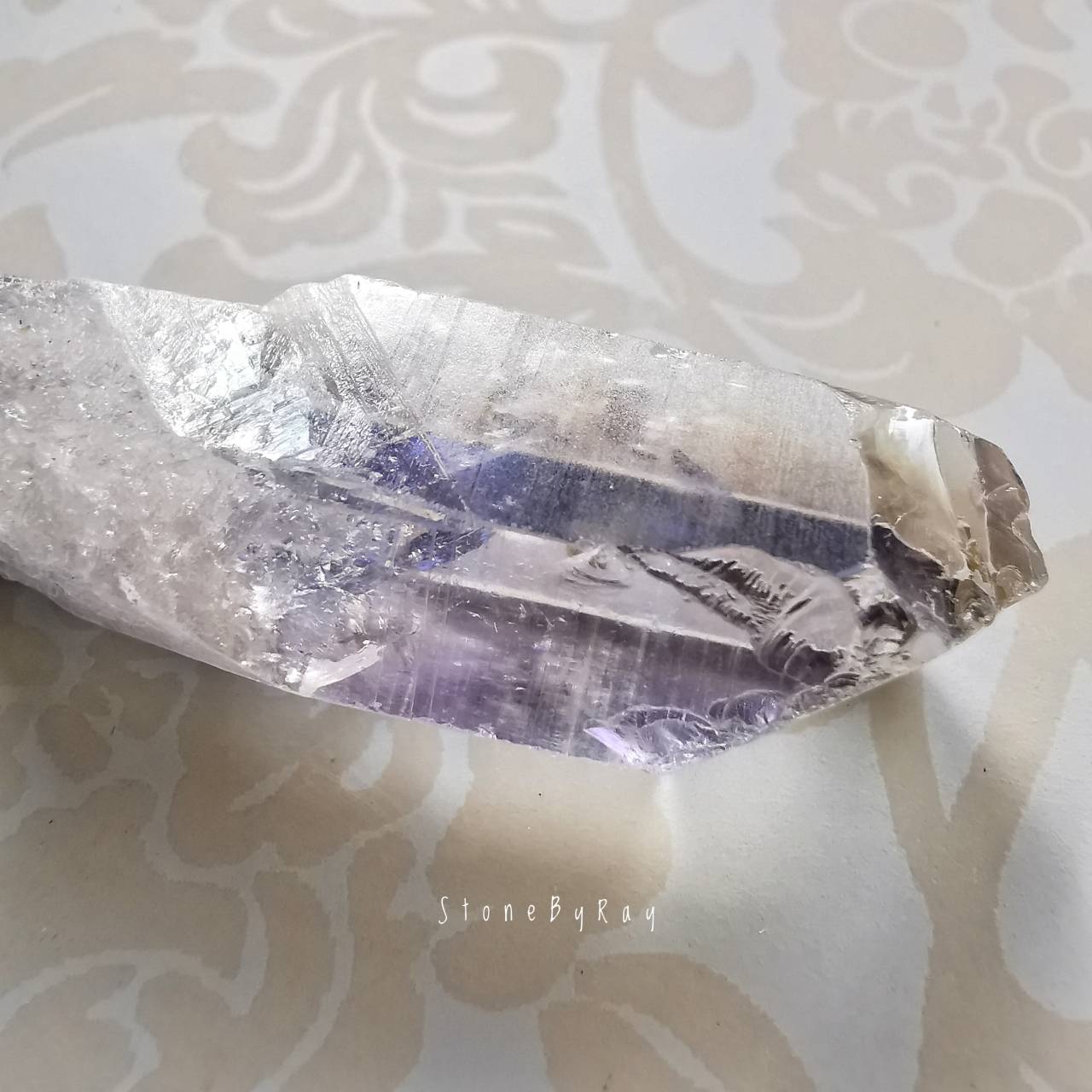 หินออร่าควอตซ์ (Aura Quartz)