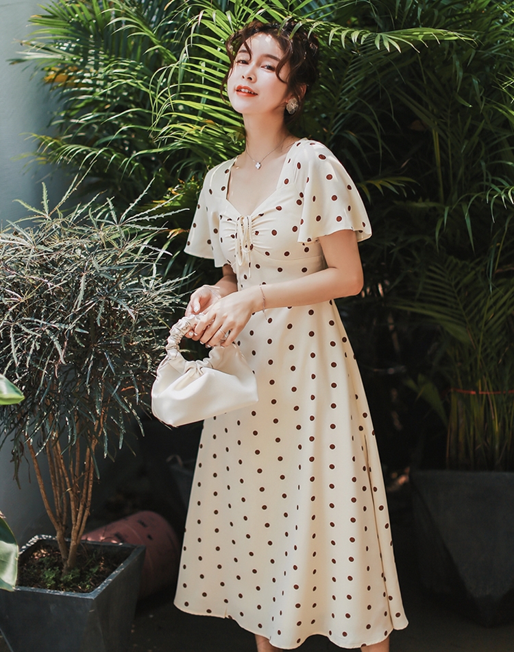 kudapy ชุดไปเที่ยวทะเล เดรสยาวลายจุดสีครีมเบจ