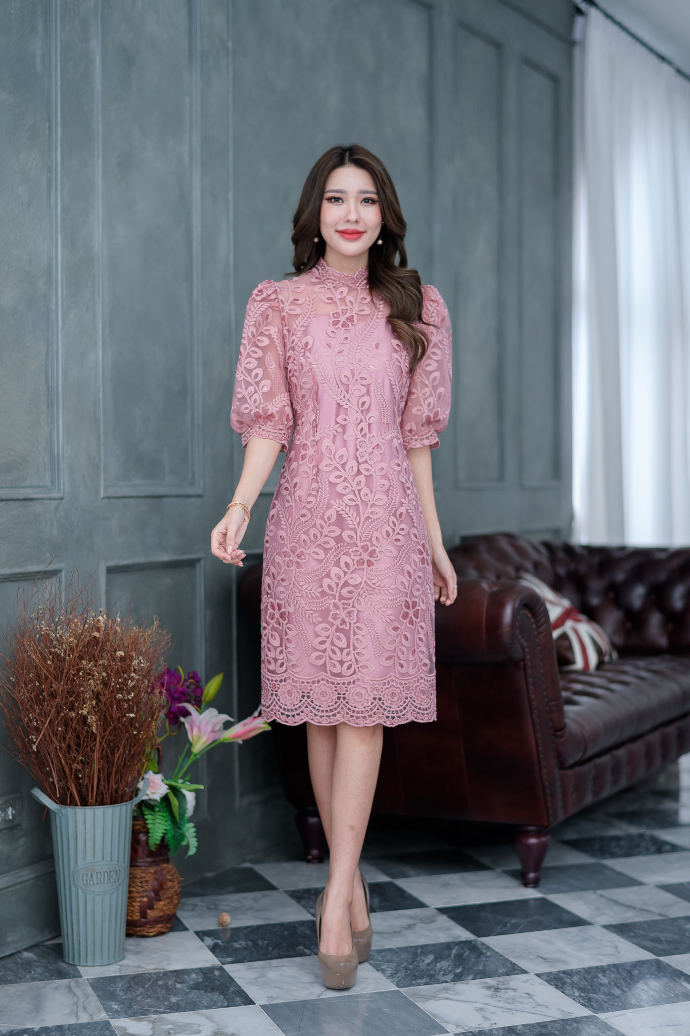 kudapy เดรสสั้นลูกไม้สีฟ้าคราม/สีชมพูอ่อน/สีชมพูบานเย็น เดรสคอจีน แต่งแขนพองบอลลูนสีส่วน