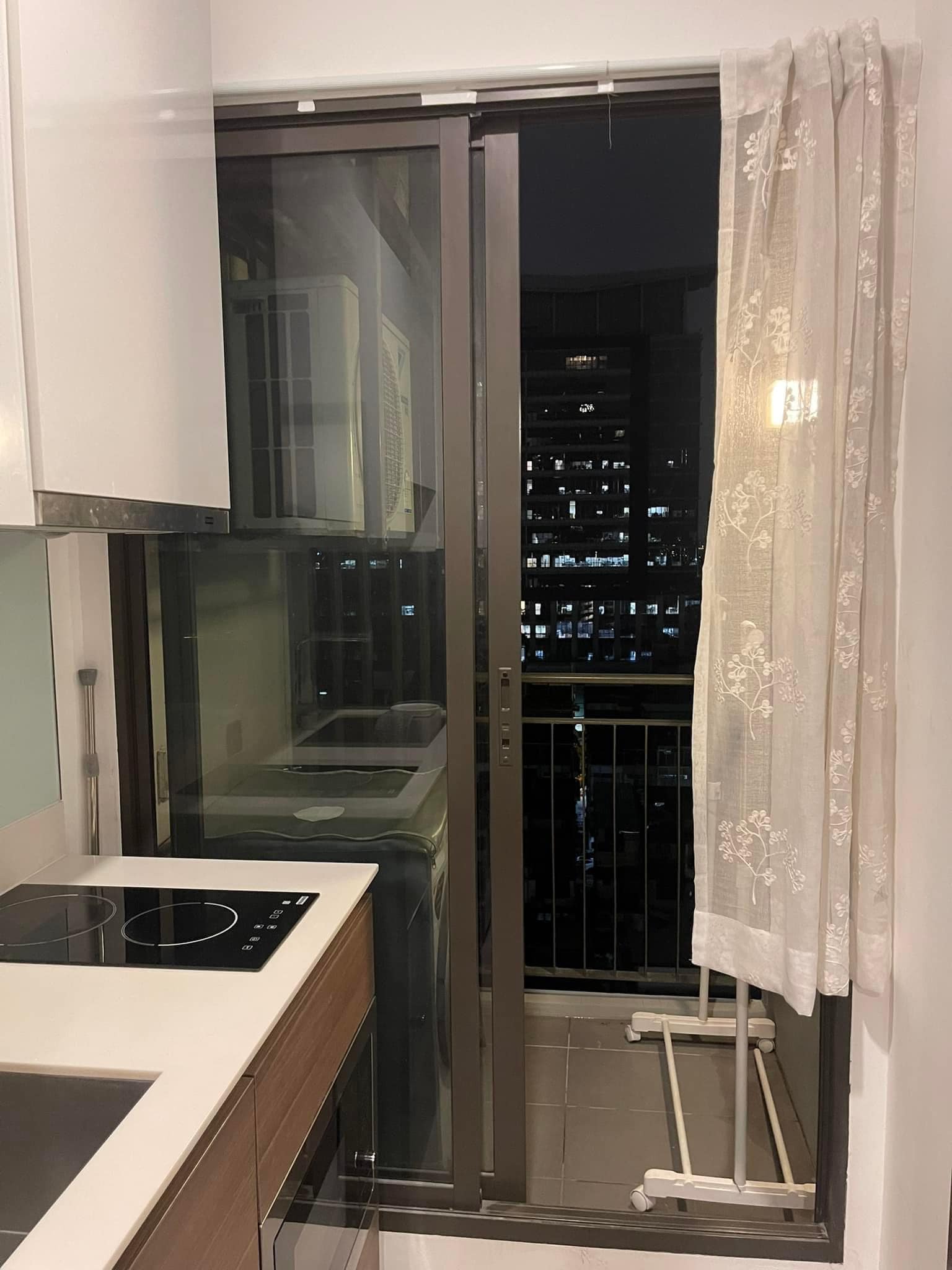 Urbano Rajavithi (เออร์บาโน ราชวิถี) ให้เช่าห้องตกแต่งพร้อมอยู่ติด MRT สิรินธร