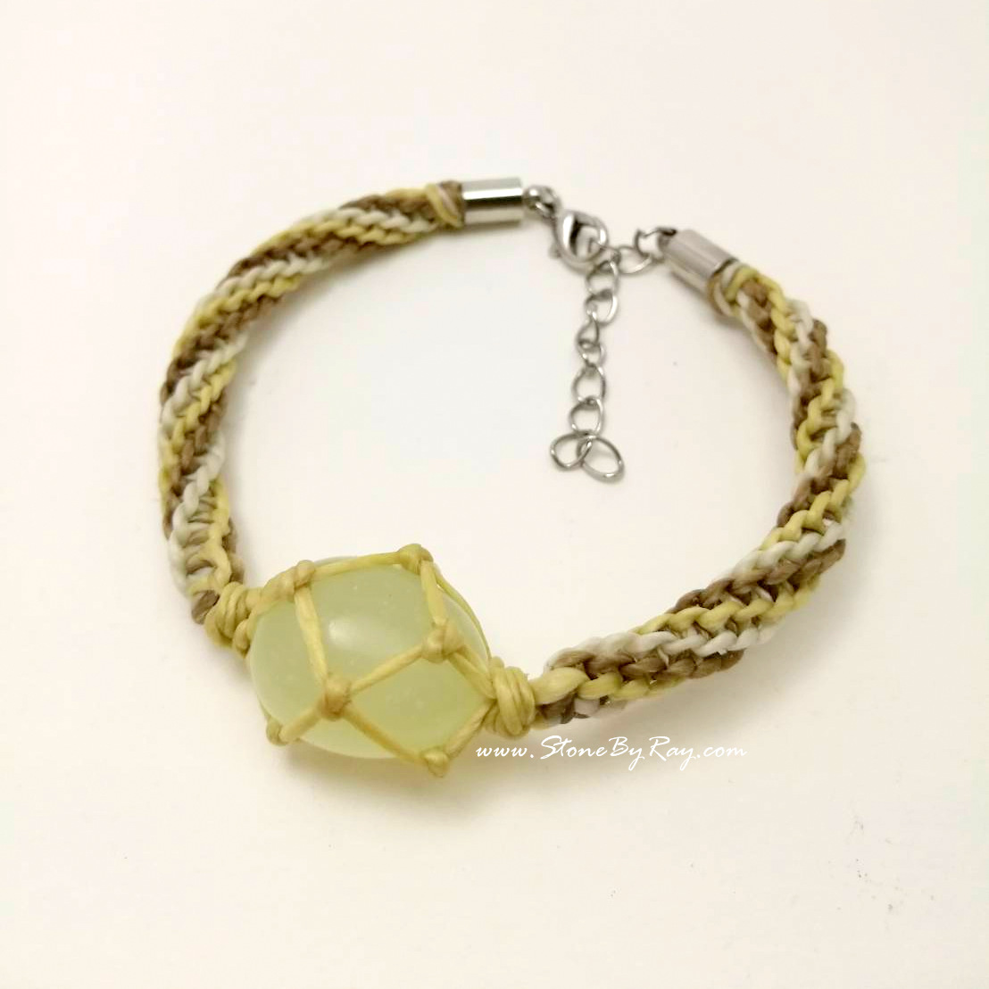 สร้อยข้อมือเชือกถักหินพรีไนท์ (Prehnite)