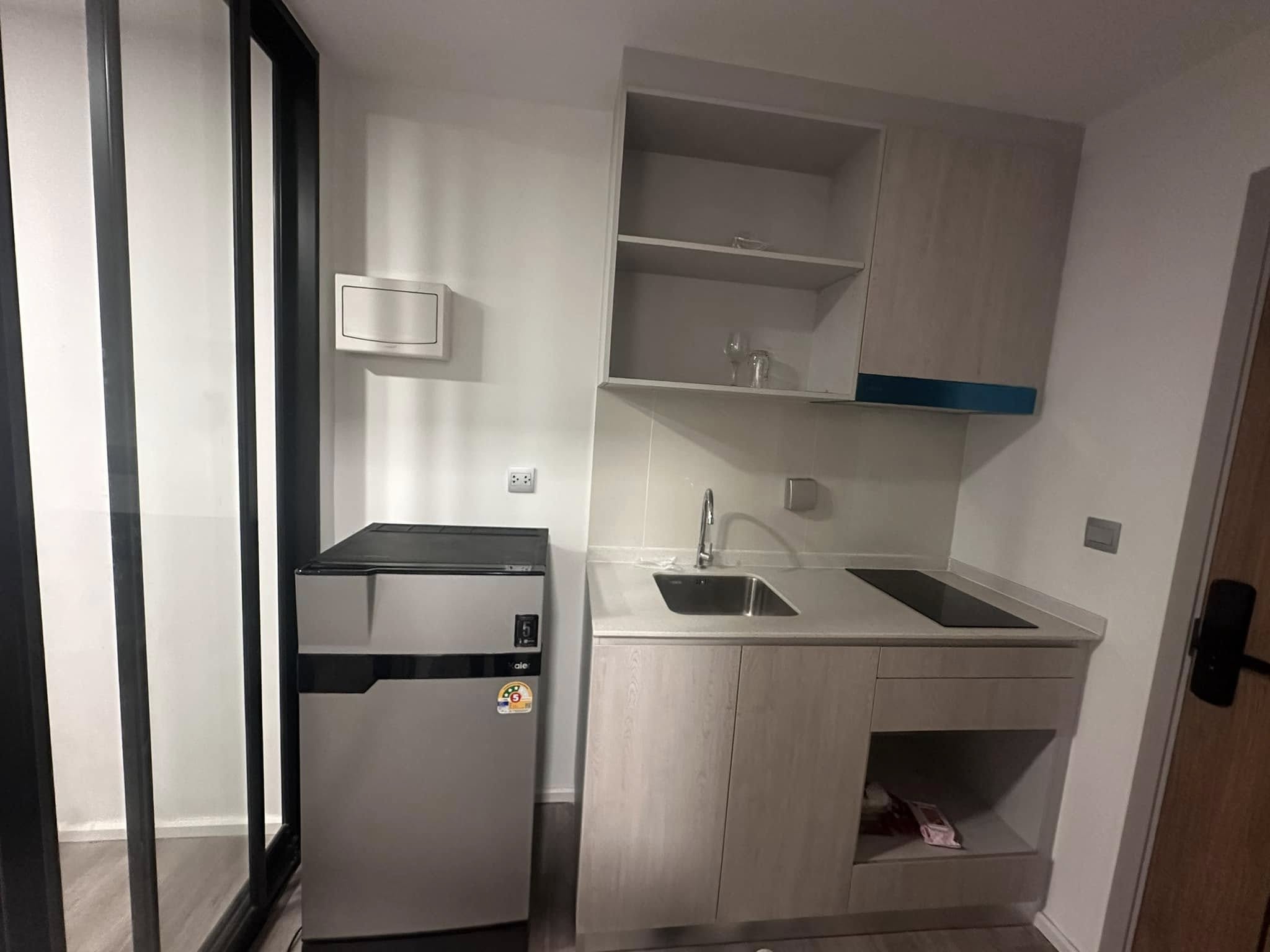 ปล่อยเช่า Atmoz Portrait Srisaman (แอทโมซ พอร์เทรต ศรีสมาน) - โซนพื้นที่ ถนนศรีสมาน Studio 1ห้องน้ำ - ขนาดห้อง 23 ตรม. ชั้น 5 ตึก B - ให้เช่า 8,000 ต่อเดือน