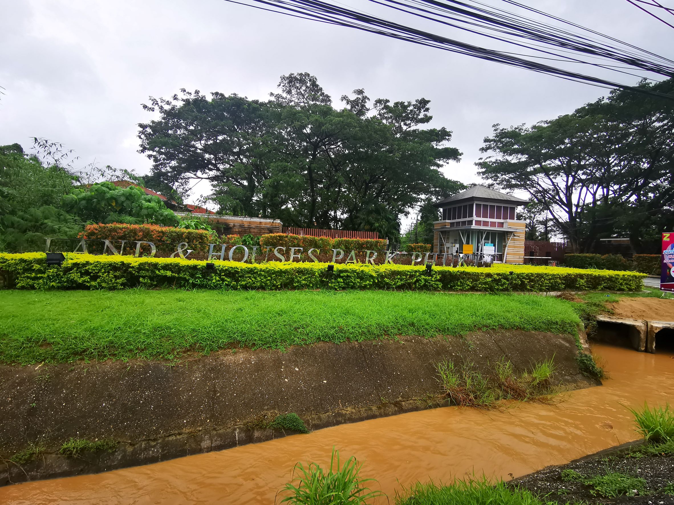 ใกล้ทะเล ใกล้ภูเขา บ้านเดี่ยว วิวภูเขา บ้าน2ชั้น 3นอน 2น้ำ สวนขนาดใหญ่ ทะเลสาบ แลนด์แอนด์เฮ้าส์ พาร์ค ภูเก็ต แลนด์ แอนด์ เฮ้าส์ พาร์ค ภูเก็ต Near Beach Near Mountain Detatched House 2 Storey Mountain Views 3 Bed 2 Bath Big Garden and Lake in common Area F