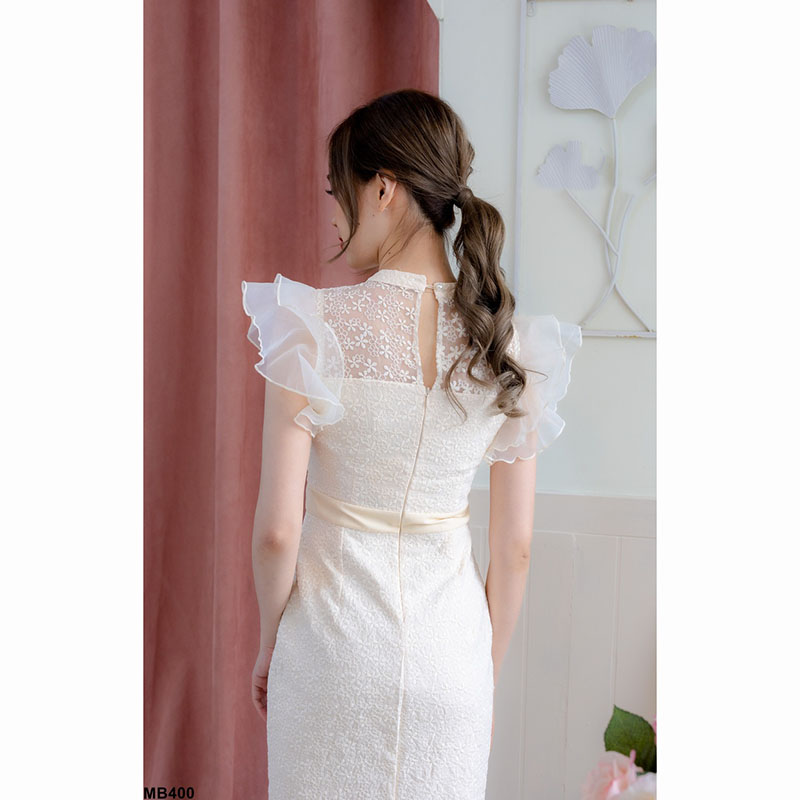 kudapy เดรสสั้นสีชมพู/สีฟ้า/สีครีม ทรงเอแขนกุด แต่งผ้าชีฟอง งานคอกลม ปักกระดุมสุดหรู