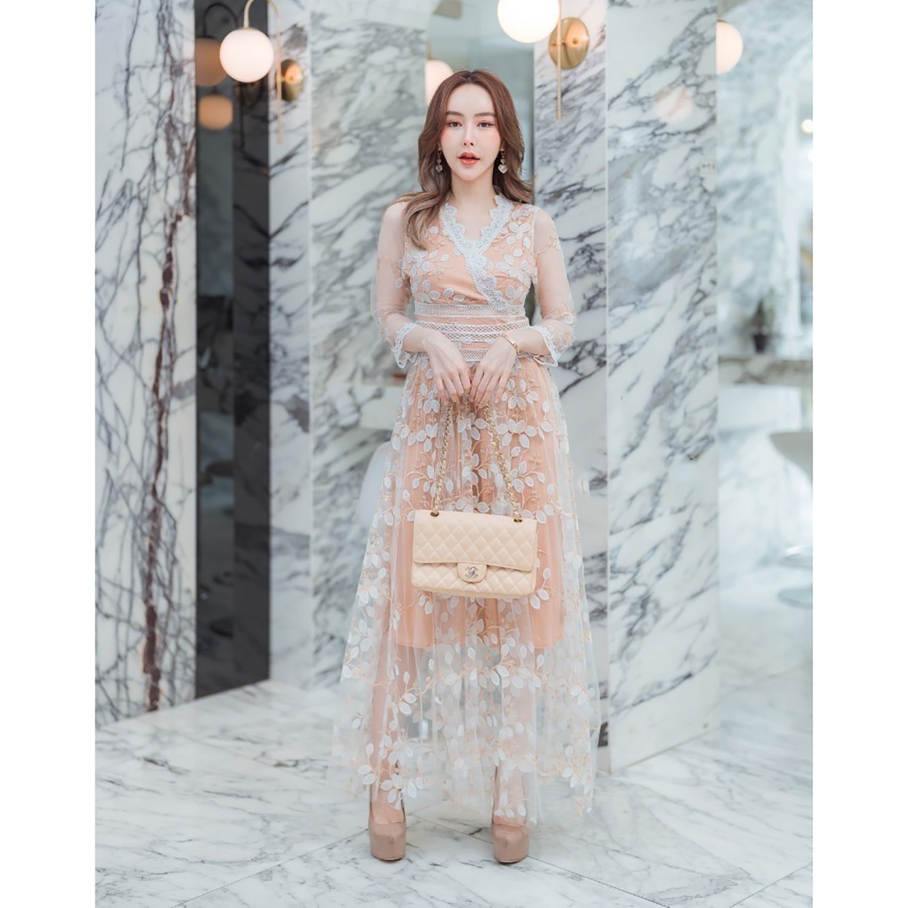 kudapy เดรสยาวสีดำ/สีครีม ลูกไม้ปักลาย ใสสวยดูดี