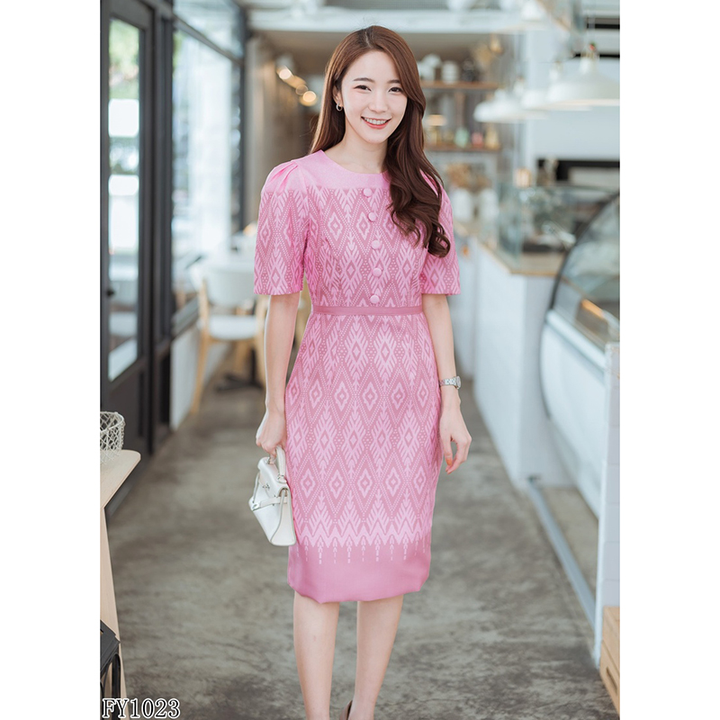 kudapy เซทผ้าไทย เสื้อคอกลมแขนสั้นสีชมพู/สีกรมท่า/สีแดง คอกลมเก็บเอวเข้ารูป ผ้าลายไทยใส่สบายสวยดูดี