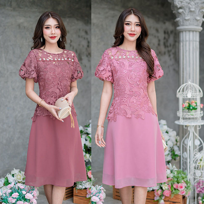 kudapy เดรสสั้นสีน้ำตาลแดง/สีชมพูกลีบบัว ลูกไม้ผ้าสวย ตัวนี้ดีไซน์เก๋คะ เป็นเดรสชีฟองคลุมเสื้อลูกไม้ ทรงแขนสั้นแต่ปลายแขนเย็บจั้มด้านใน