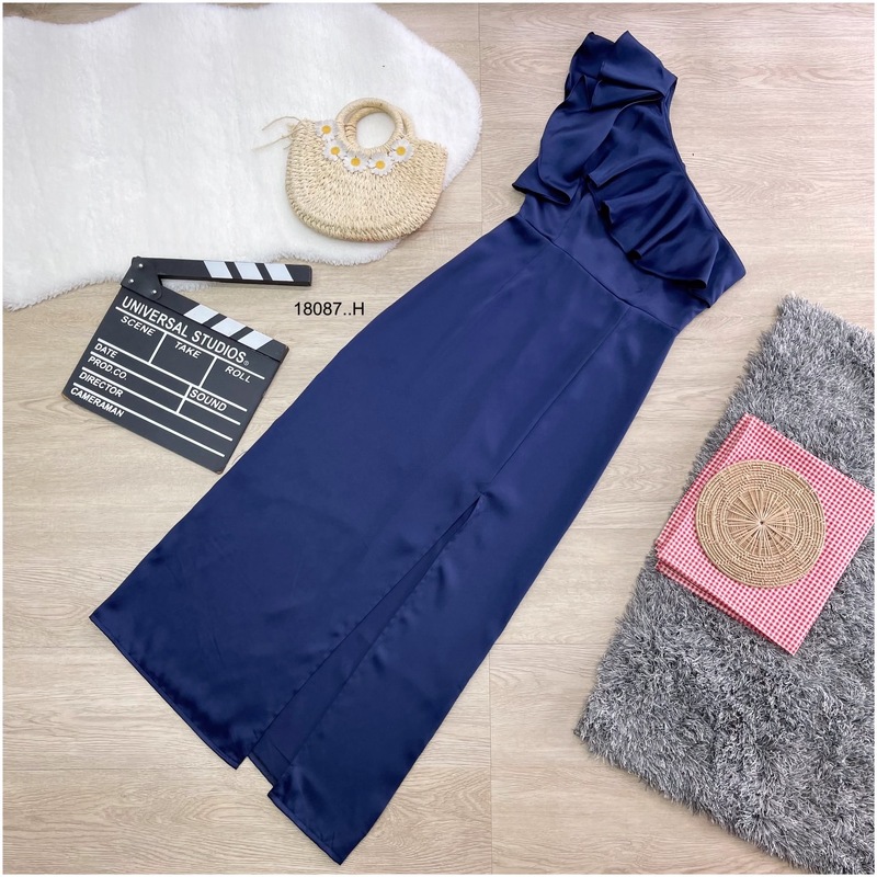 kudapy Maxi Dress แม็กซี่เดรสยาวสีกรม/สีชมพู/สีน้ำตาล/สีเทา/สีแดง ชุดออกงาน เดรสไหล่เบี่ยง ระบาย งานซิปหลัง ผ้าซาร่าเงา