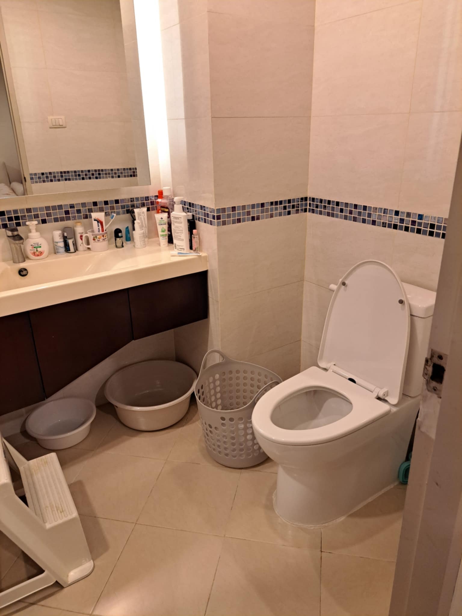 ให้เช่าห้องแบบ 1ห้องนอน 1ห้องน้ำ 1ครัวแยก โซนพื้นที่ MRT สุทธิสาร คอนโด Life @ Ratchada - Suthisan (ไลฟ์ แอท รัชดา - สุทธิสาร) High Rise ขนาดห้อง 42 ตรม. ชั้น 22