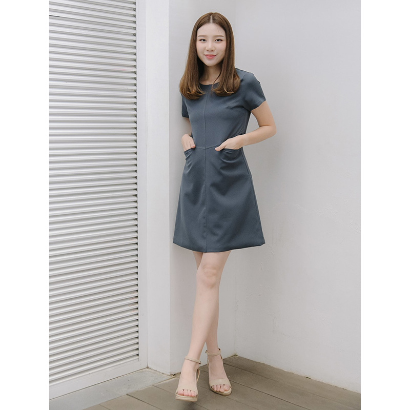 kudapy ชุดเดรสสั้นสีดำ,สีเทา กระเป๋าจริง2ฝั่งด้านข้าง คัทติ้งตัดต่อกลางลำตัวและดีไซน์ซ่อนกระเป๋า