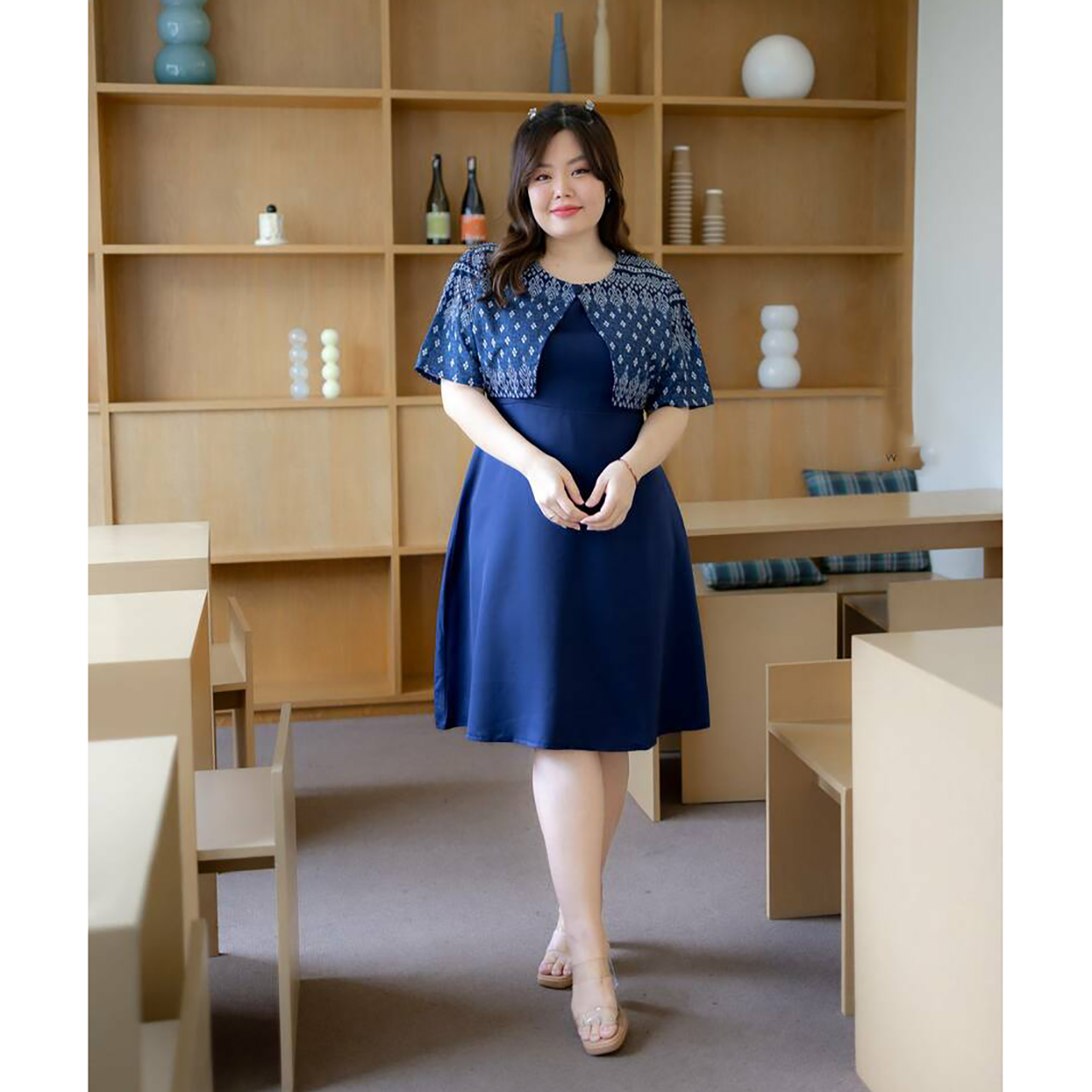 kudapy เดรสลายไทยแต่งเสื้อกระดุม 1 เม็ด