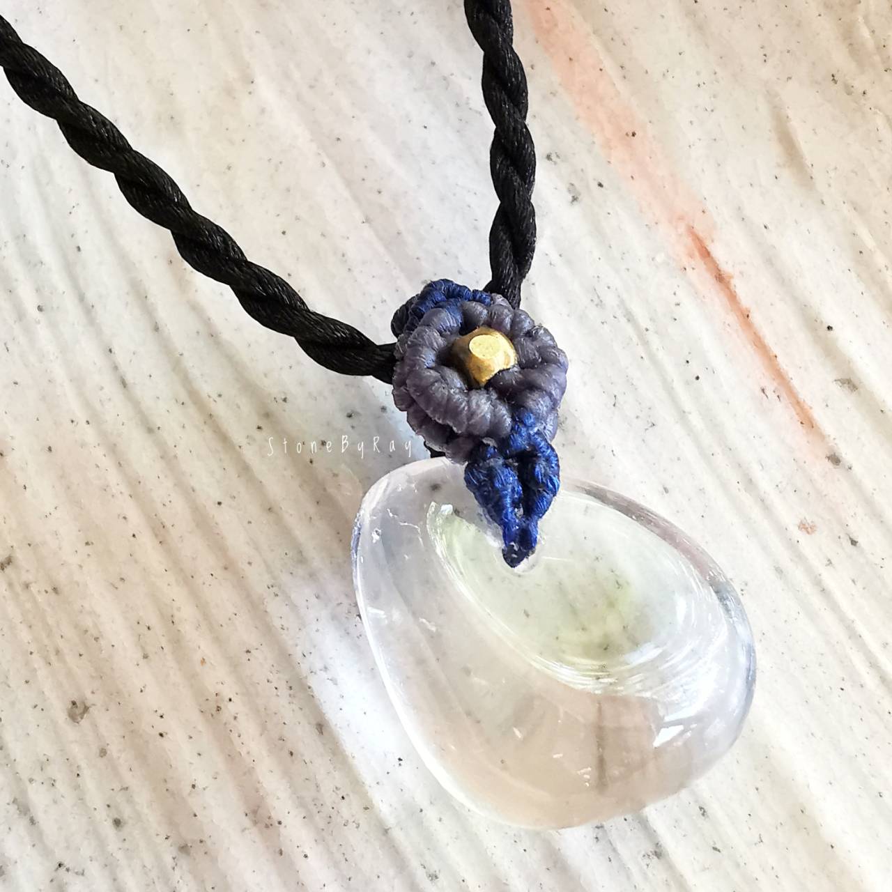 สร้อยคอเชือกจี้หินคริสตัลควอตซ์ Crystal Quartz