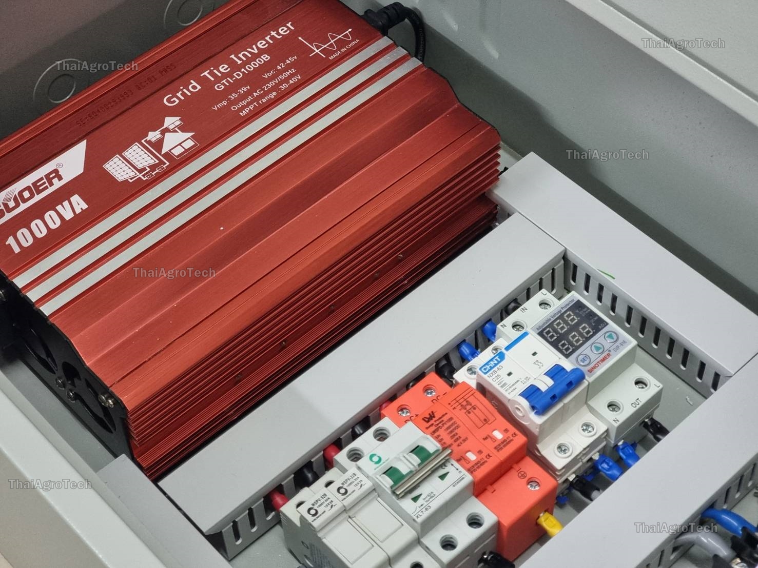 ชุดตู้ประกอบพร้อมใช้งานกริดไทร์ 1000W (Grid Tie Inverter GTI-D1000B) แบบ 1string ระบบออนกริด แบบมีหน้าจอMonitorดูสถานะการทำงาน (Pure Sine)