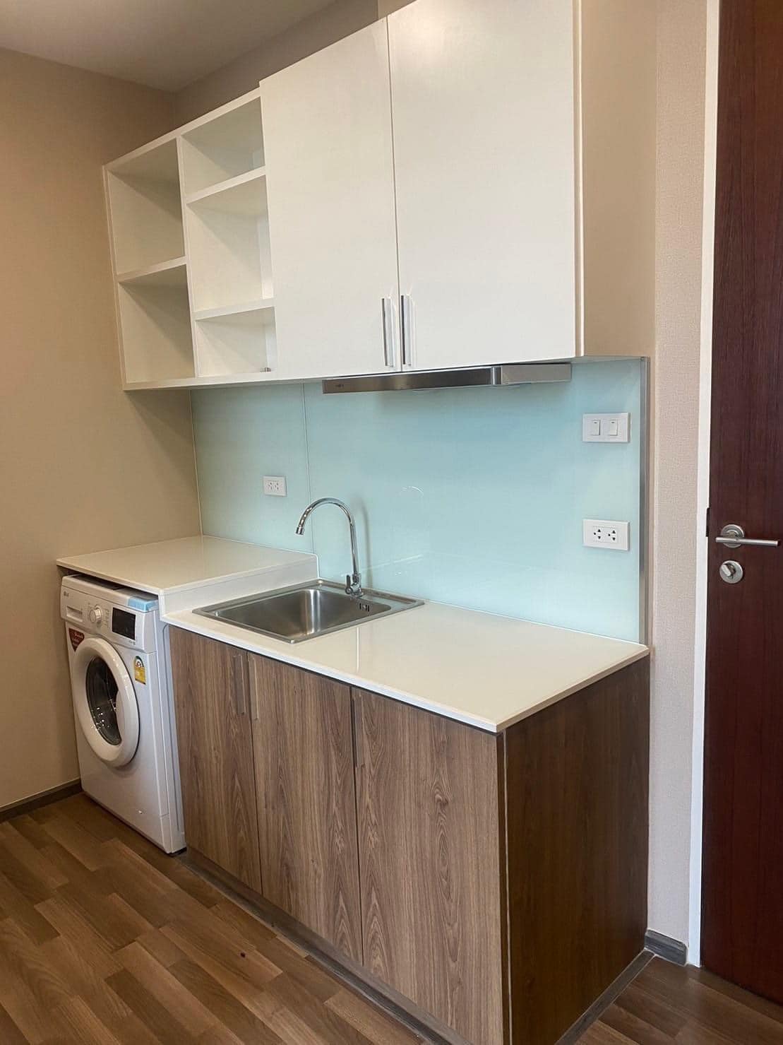 ปล่อยเช่าคอนโด Block 44 (บล็อค 44) ซอย พหลโยธิน 44 - 1ห้องนอน 1ห้องนั่งเล่น 1ห้องน้ำ - ใกล้ BTS กรมป่าไม้/เกษตร ศรีปทุม