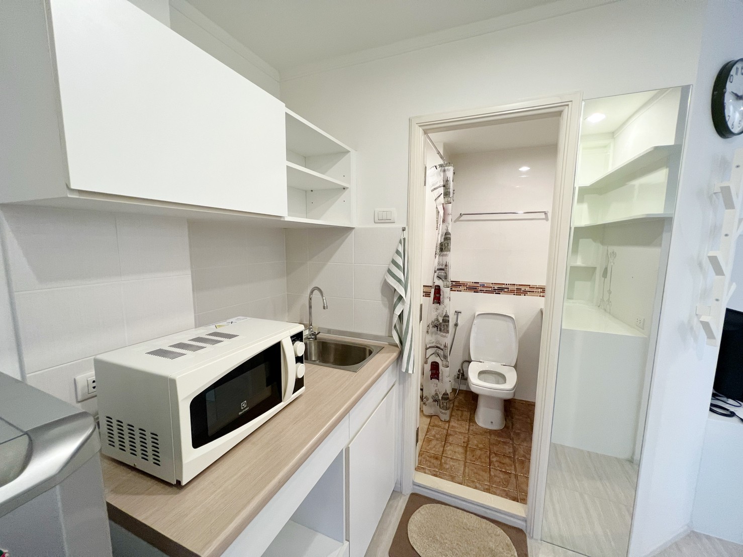 ให้เช่าคอนโด Lumpini Park Rama 9 - Ratchada (ลุมพินี พาร์ค พระราม 9 - รัชดา) - ห้องหรูสไตล์โมเดิรน์ตกแต่งสวยพื้นกระเบื้องเฟอร์ครบ - ให้เช่า 12,500 ต่อเดือนรวมส่วนกลาง สัญญาขั้นต่ำ 1 ปี