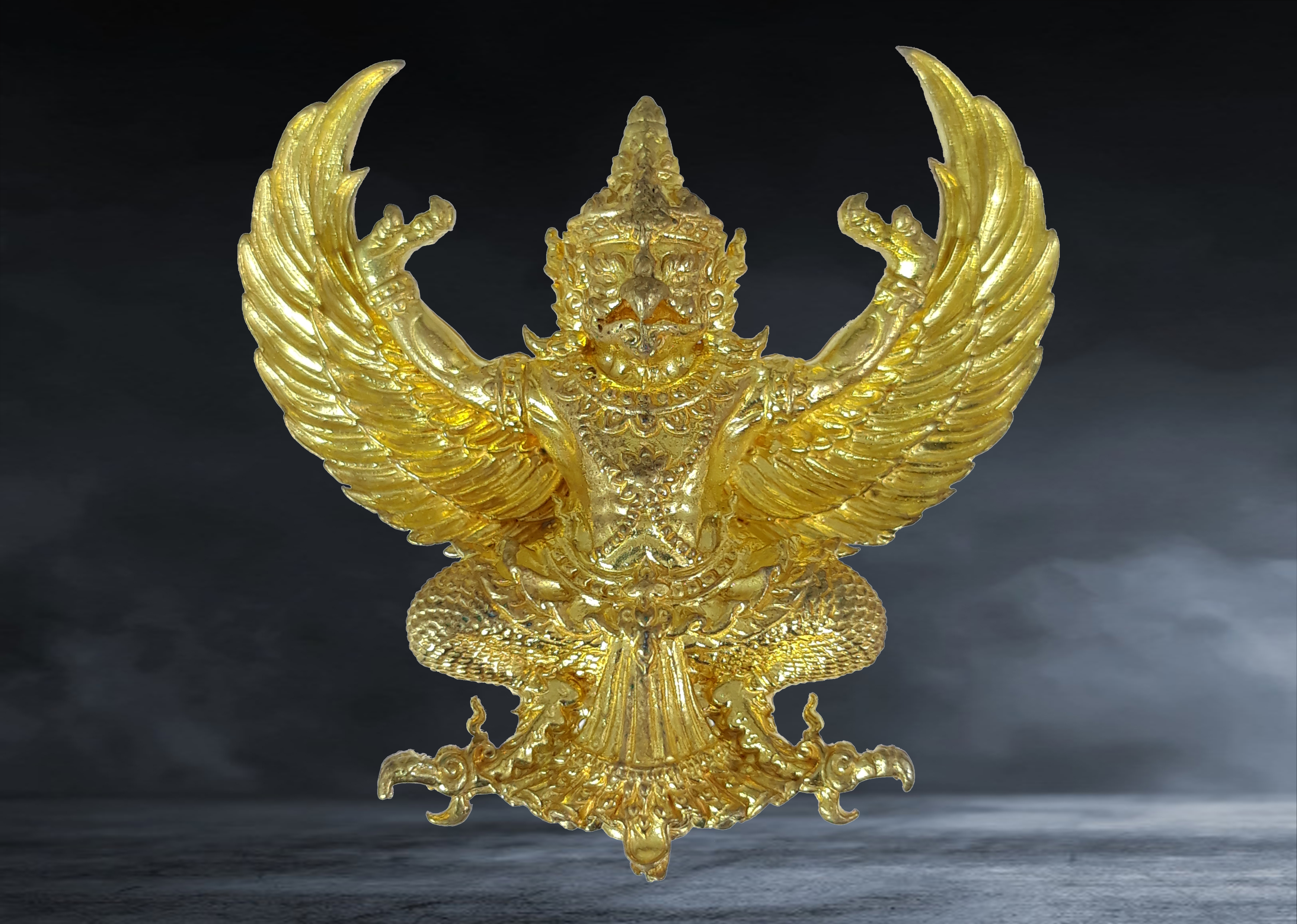 พญาครุฑ หลวงปู่สอ ขันติโก วัดโพธิ์ศรี จ.นครพนม รุ่นแรก(รวยมหาเศรษฐี) เนื้อทองนพคุณ ปี ๒๕๖๑
