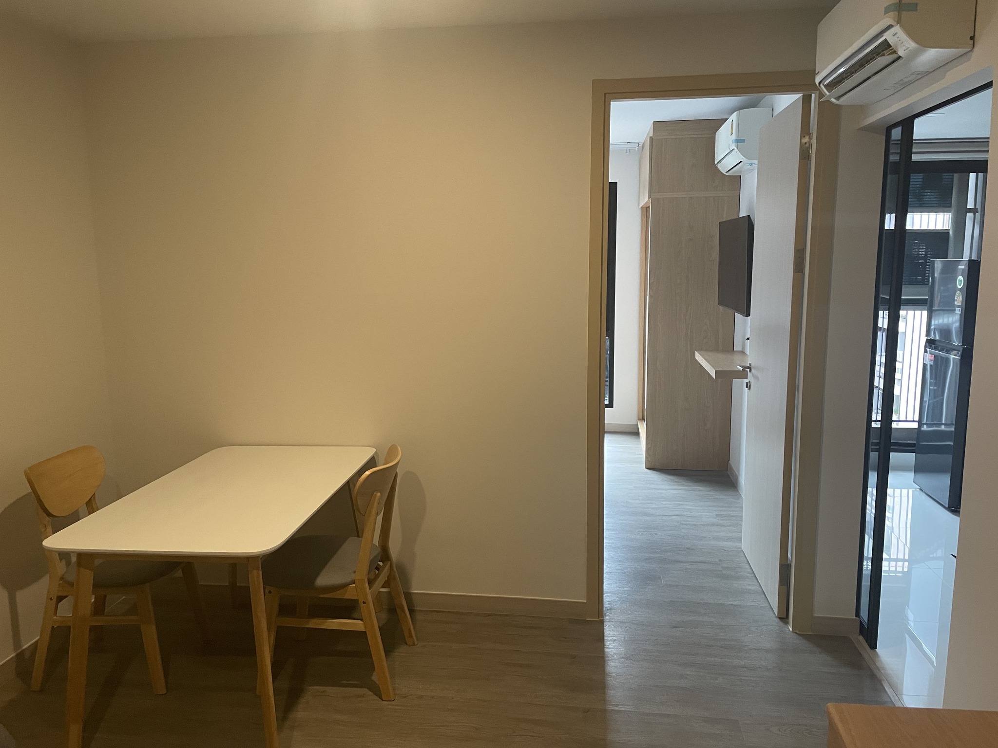 ปล่อยเช่าคอนโด The Shade Sathon 1 (เดอะ เชดด์ สาทร 1) - 1ห้องนอน 1ห้องน้ำ 1ห้องนั่งเล่น - ใกล้ MRT คลองเตย - ขนาดห้อง 40 ตรม. ชั้น 7 ตึก B