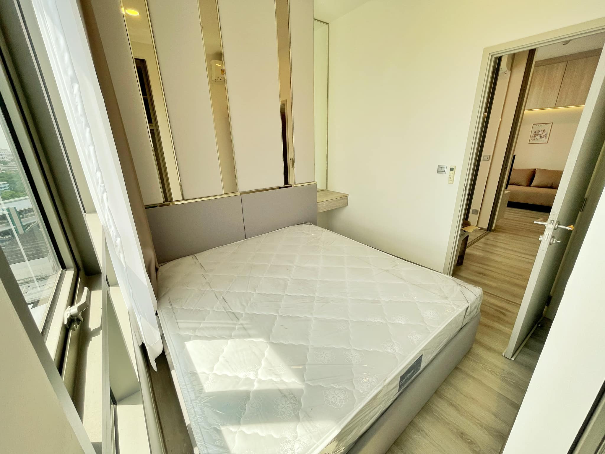 สนใจชมห้องติดต่อได้เลย Line ID: Smile-easy ปล่อยเช่าคอนโด Miti Chiva Kaset Station (มิติ ชีวา เกษตร สเตชั่น) - 1ห้องนอน 1ห้องเอนกประสงค์ 1ห้องน้ำ 1ห้องนั่งเล่น - ใกล้ BTS เกษตร - ขนาดห้อง 35 ตรม. ชั้น 13