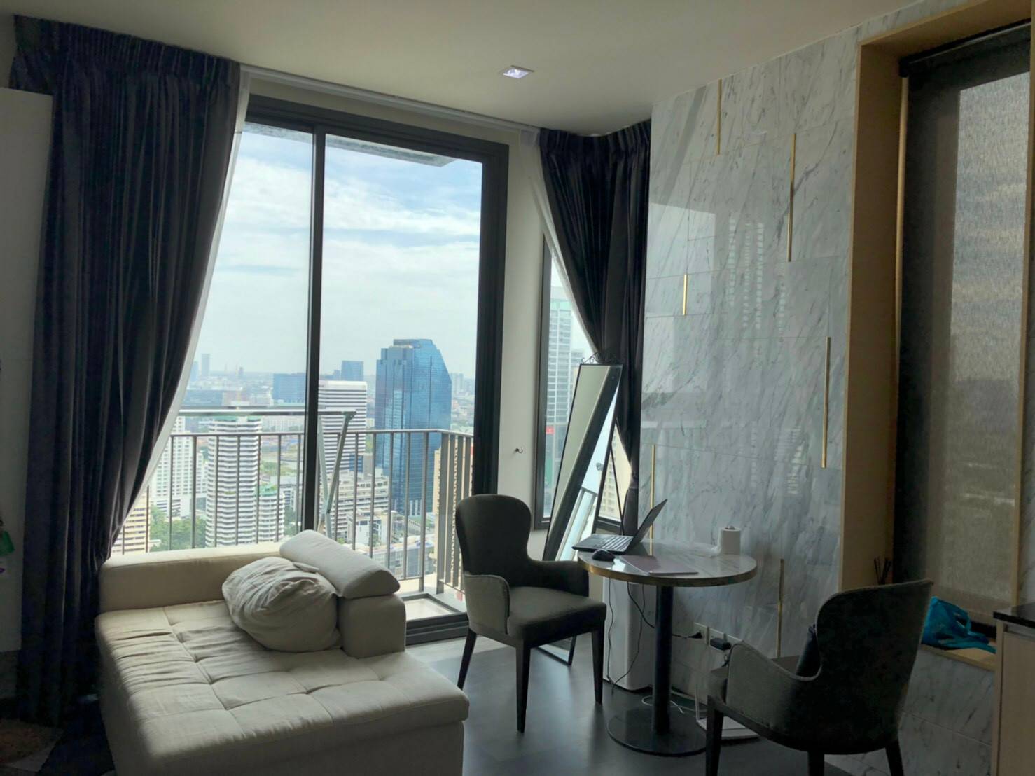 ขายคอนโด Edge Sukhumvit 23 (เอดจ์ สุขุมวิท 23) ชั้น30วิวเมืองทิศเหนือ