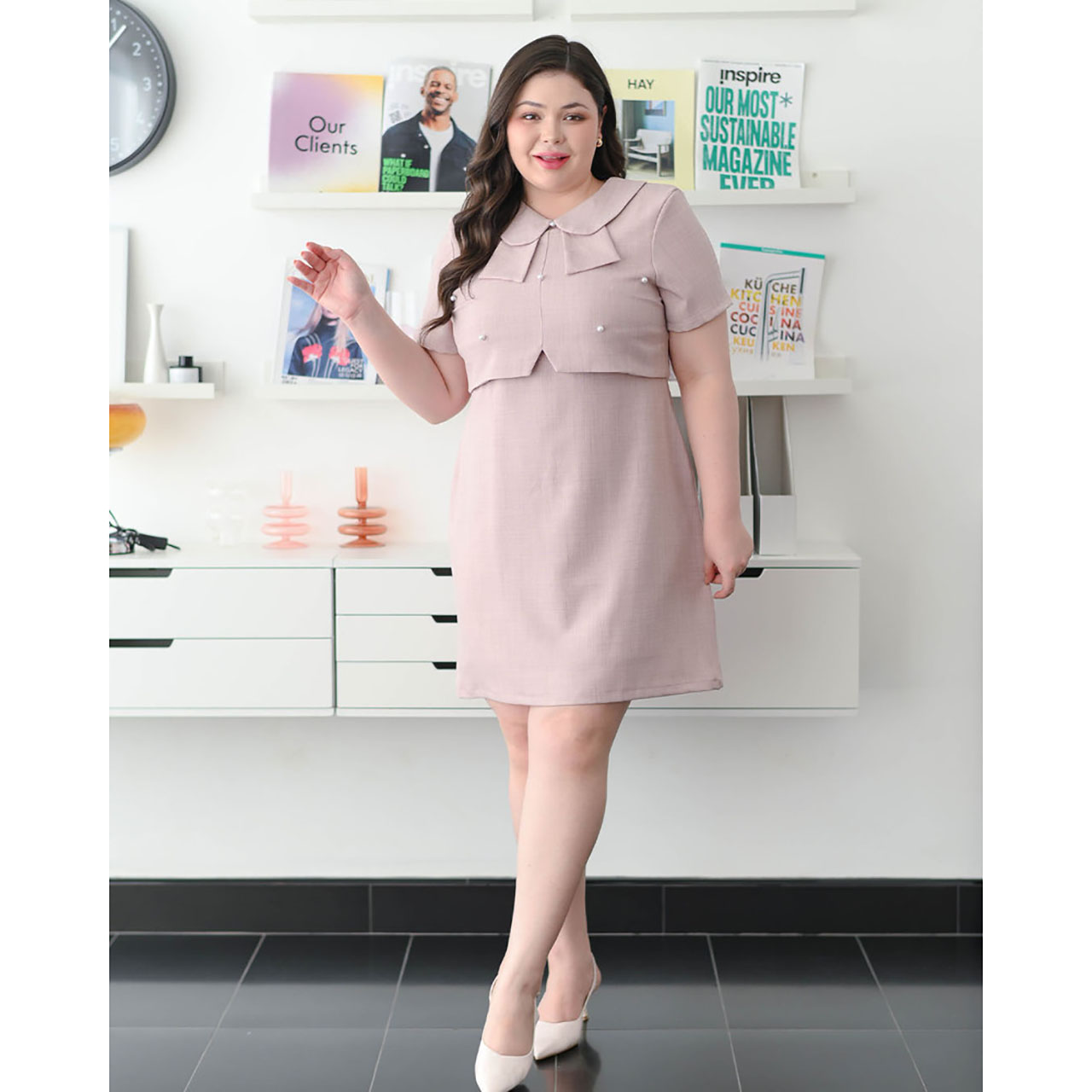 kudapy เดรสแขนสั้น คอปกแบบใหม่สุดคิวท์ มาพร้อมกระดุมมุกตกแต่งให้ลุคคุณหนูน่ารัก