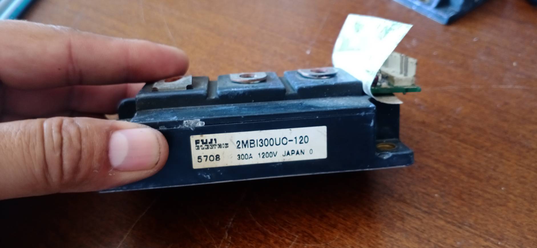 FUJI 2MBI300UC-120 POWER MODULE 300A 1200V