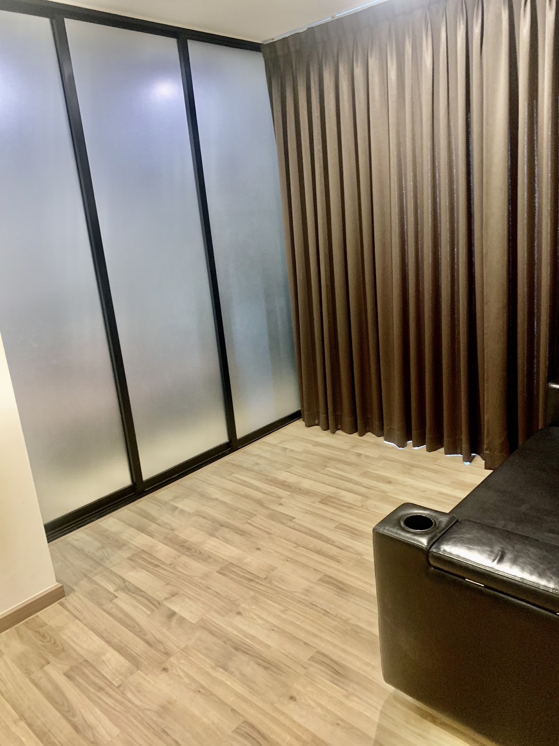 ปล่อยเช่าคอนโด นิช โมโน เจริญนคร (Niche Mono Charoen Nakorn) - ห้องมุมวิวแม่น้ำ 1ห้องนอน 1ห้องนั่งเล่น 1ห้องน้ำ - ขนาดห้อง 35 ตรม. ชั้น 20