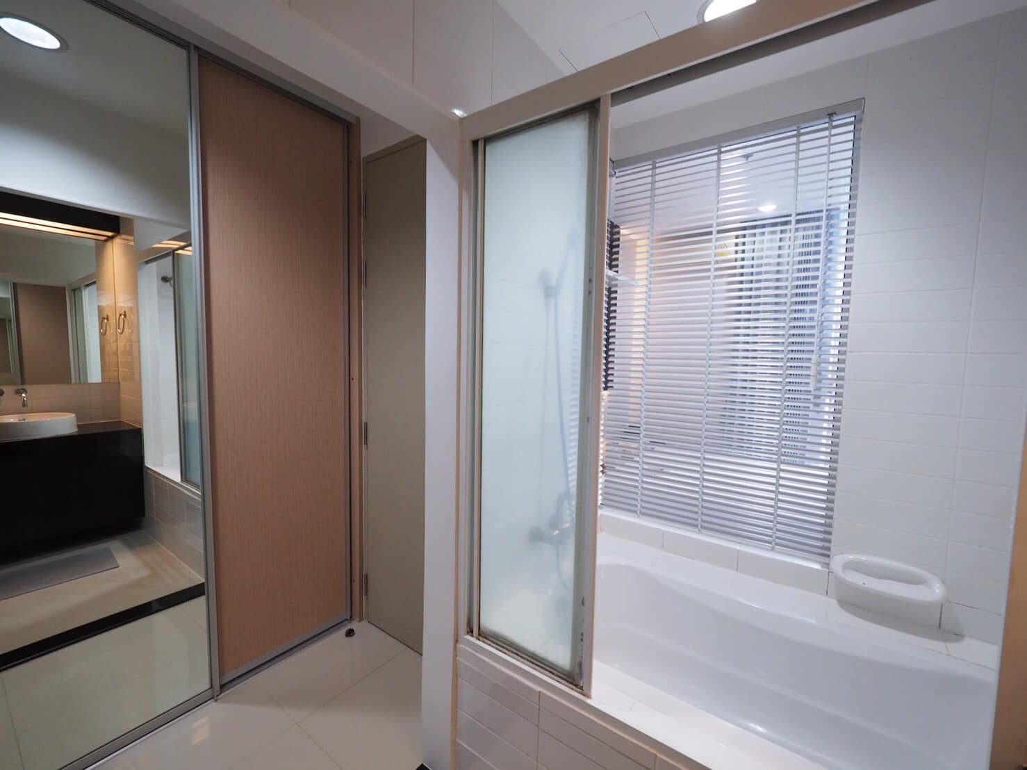 สนใจชมห้องติดต่อได้เลย Line ID: Smile-easy ปล่อยเช่าคอนโด IDEO Mix Sukhumvit 103 (ไอดีโอ มิกซ์ สุขุมวิท 103) - 1ห้องนอน 1ห้องน้ำ 1ห้องนั่งเล่น - ใกล้ BTS อุดมสุข - ขนาดห้อง 30 ตรม. ชั้น 10 ตึก A