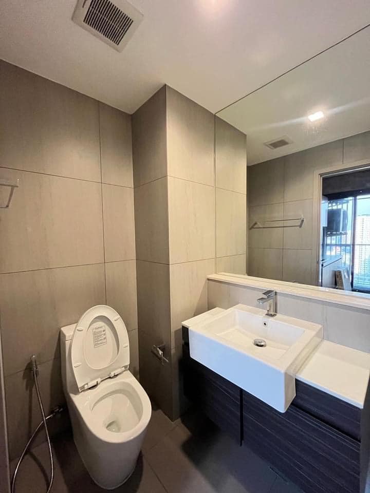 ปล่อยเช่าคอนโด The Politan Rive (เดอะ โพลิแทน รีฟ) - 1ห้องนอน 1ห้องน้ำ 1ห้องนั่งเล่น - ใกล้ MRT พระนั่งเกล้า - ขนาดห้อง 25.5 ตรม. ชั้น 26