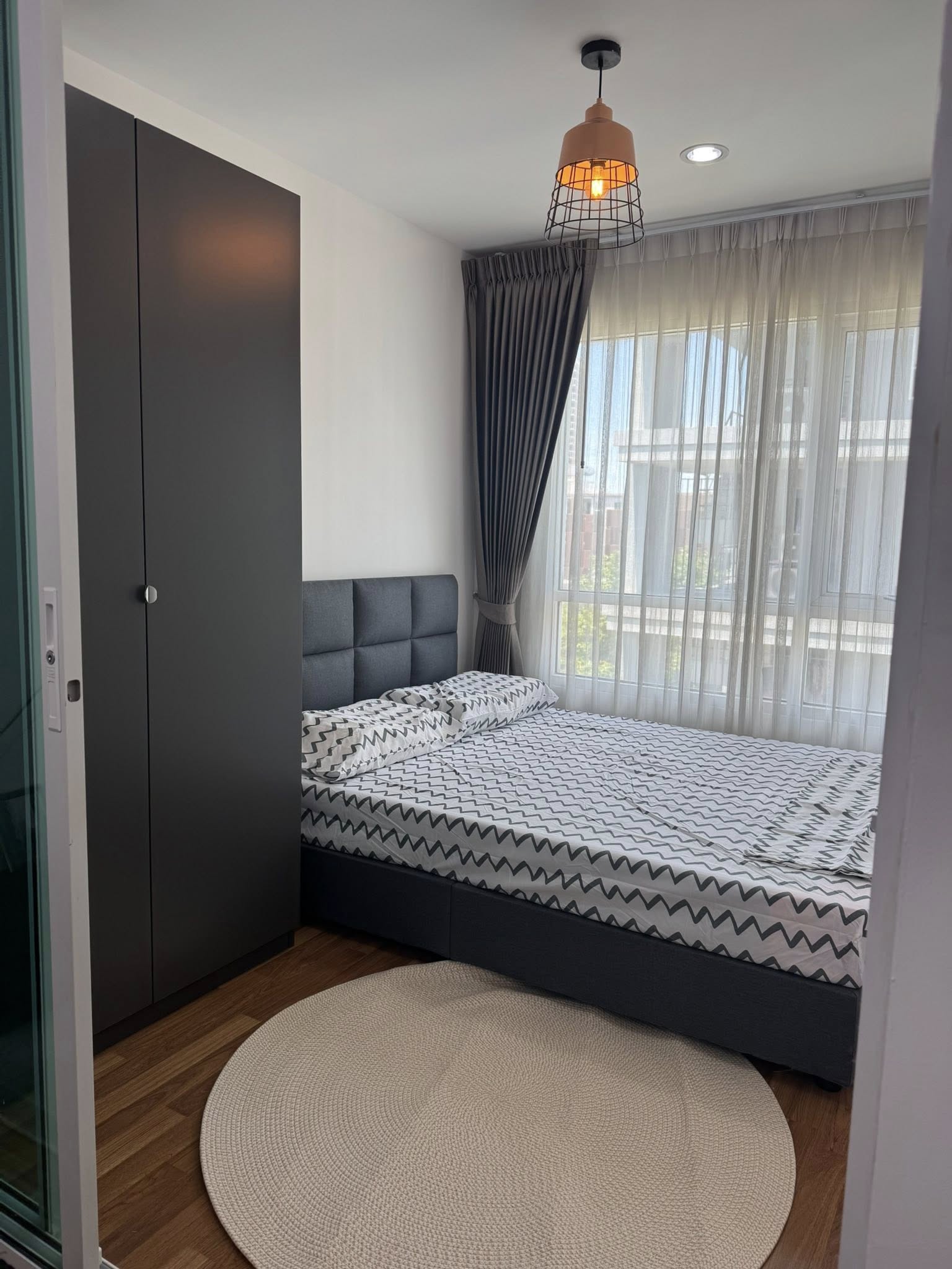 ให้เช่าห้องแบบ 1ห้องนอน 1ห้องน้ำ โซนพื้นที่ BTS อ่อนนุช คอนโด Regent Home Sukhumvit 81 (รีเจ้นท์ โฮม สุขุมวิท 81) Low Rise ขนาดห้อง 28 ตรม. ชั้น 7 ตึก C