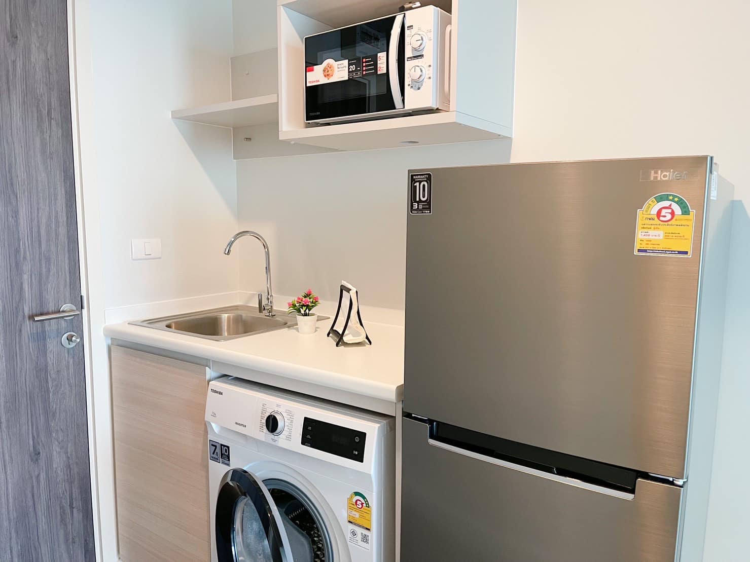 ให้เช่า Metro Sky Wutthakat ห้องใหม่แต่งสวยมีเครื่องซักผ้า