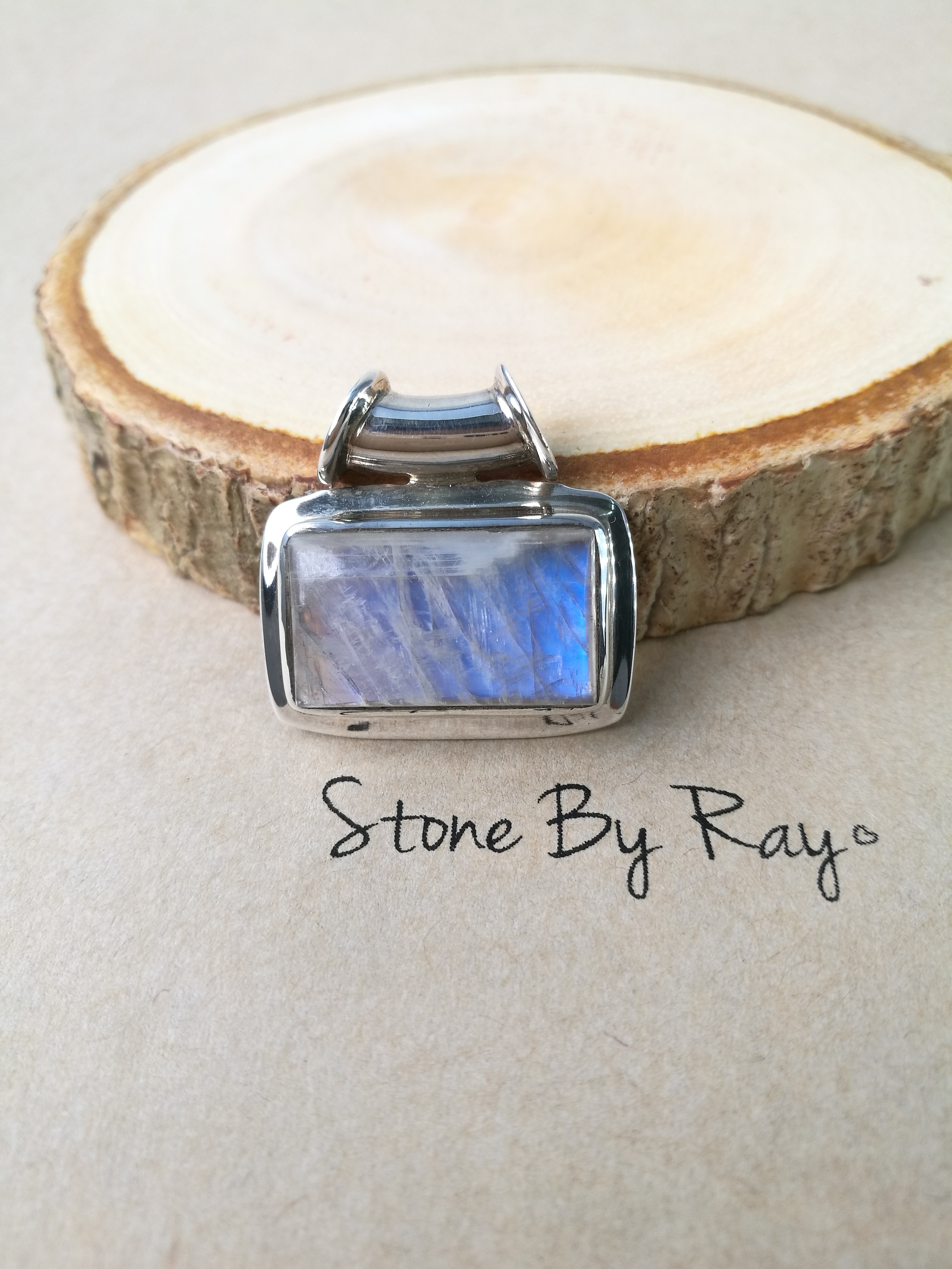 จี้มูนสโตน(Moonstone)