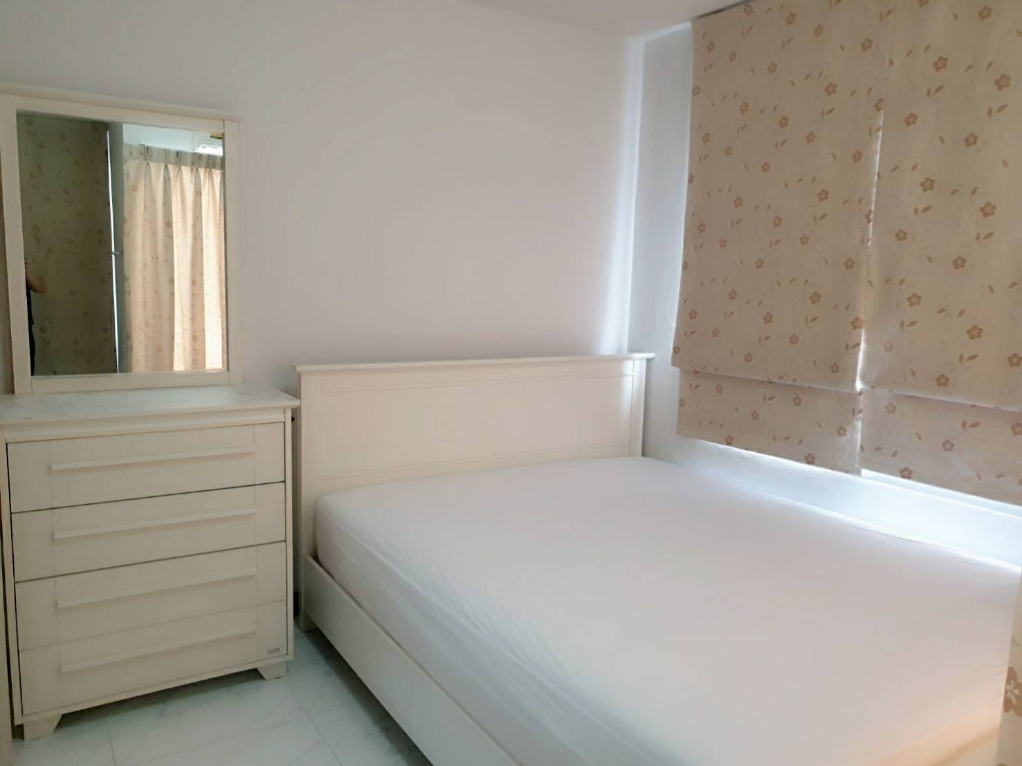 สนใจชมห้องติดต่อได้เลย Line ID: Smile-easy ปล่อยเช่าคอนโด Chateau In Town Ratchada 13 (ชาโตว์ อินทาวน์ รัชดา13) - 2ห้องนอน 1ห้องน้ำ 1ห้องนั่งเล่น - ใกล้ MRT ห้วยขวาง - ขนาดห้อง 50 ตรม. ชั้น 8