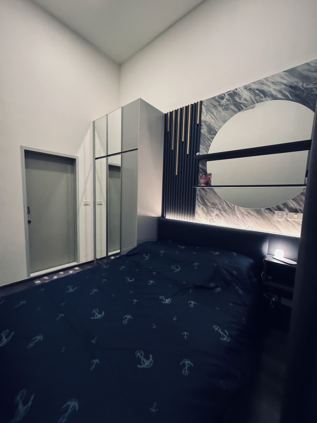 ให้เช่า (ไนท์บริดจ์ สเปซ รัชโยธิน) High Rise โซนพื้นที่ BTS พหลโยธิน 24 ห้องแบบ Duplex2ชั้น 25 1 ห้องนอน 1ห้องน้ำ