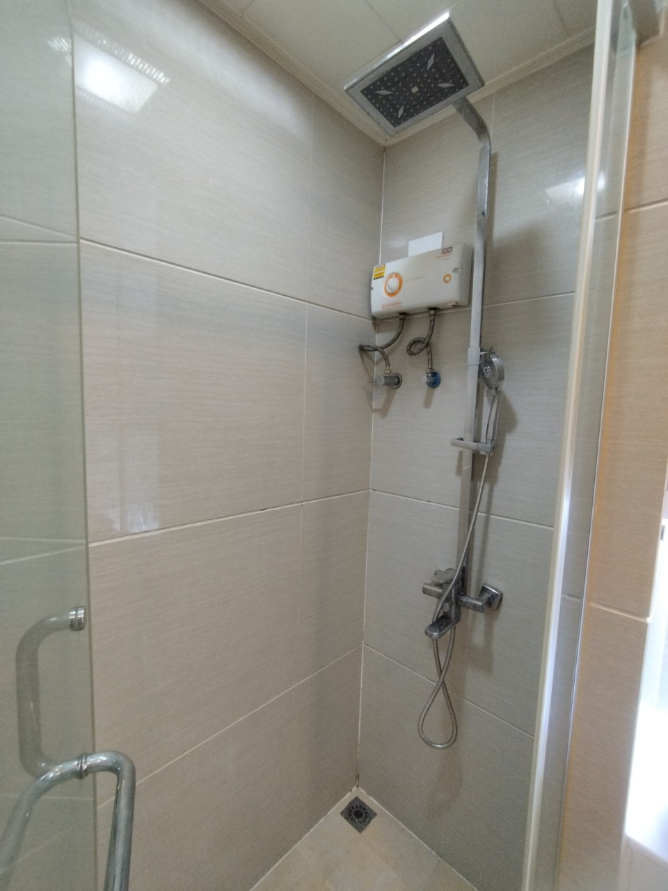 ให้เช่าคอนโด TC Green Rama 9 (ทีซี กรีน พระราม 9) - ใกล้ รพ.พระราม9และปิยะเวทและซอย RCA - การเดินทาง: MRT พระราม9