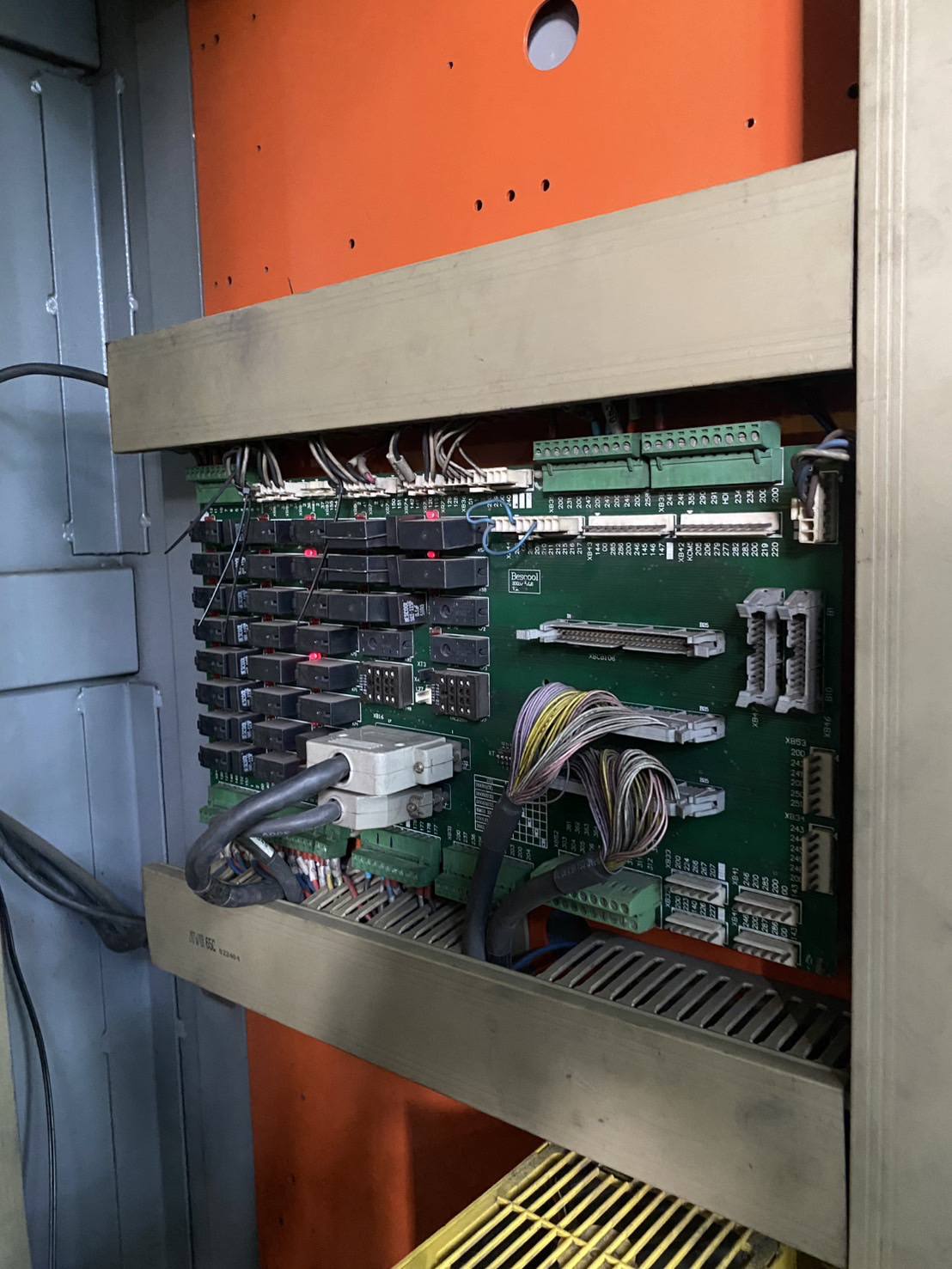 ซ่อม MITSUBISHI MDS-D-V2-160160 SERVO DRIVE