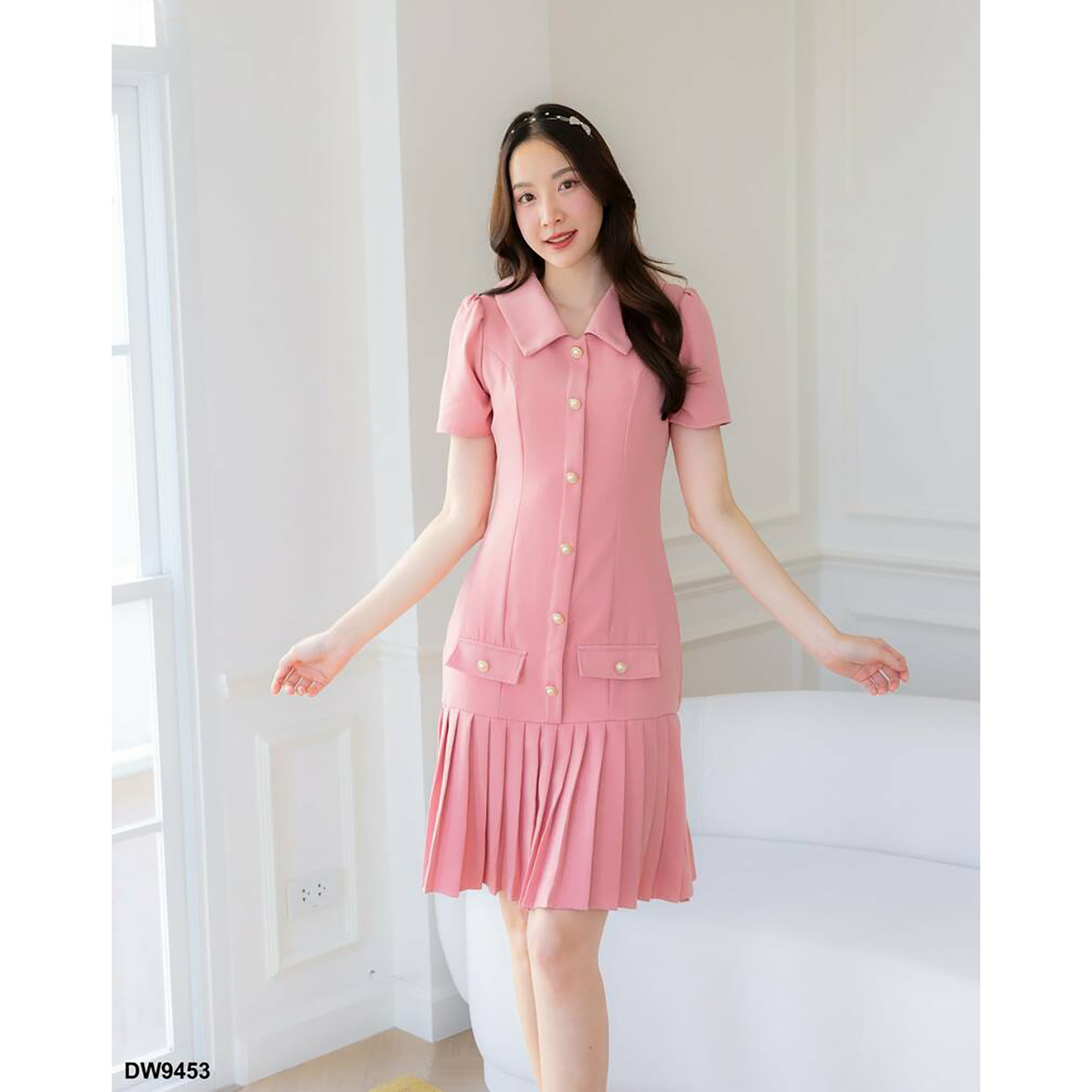 kudapy เเดรสสั้นสีชมพู/สีม่วง/สีฟ้า เดรสคอปกกระดุมมุกกระโปรงพลีท