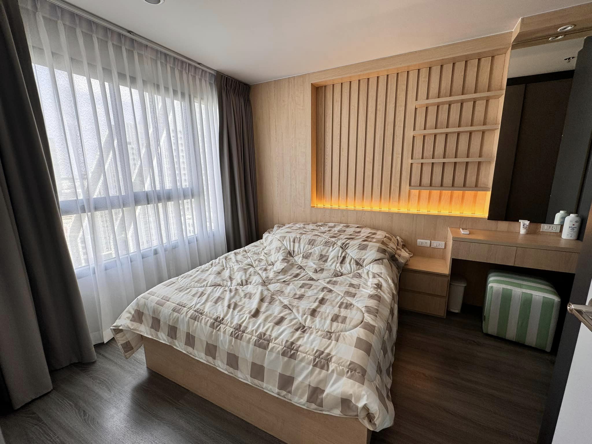 ให้เช่าคอนโด IDEO Chula - Samyan (ไอดีโอ จุฬา - สามย่าน) - ห้องสวยชั้นสูงน่าอยู่ - การเดินทาง: MRT สามย่านประมาณ 450 เมตร - ใกล้มหาลัยจุฬาและสามย่านมิตรทาวน์