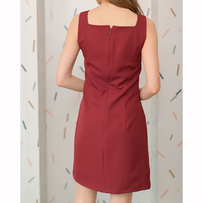 kudapy เดรสสั้นสีส้ม/สีเขียว/สีแดงเข้ม แขนกุดคอเหลี่ยม ทรงเป๊ะ จับเกล็ดใส่สวยเข้ารูป เนื้อผ้าใส่สบาย งานมีซับใน