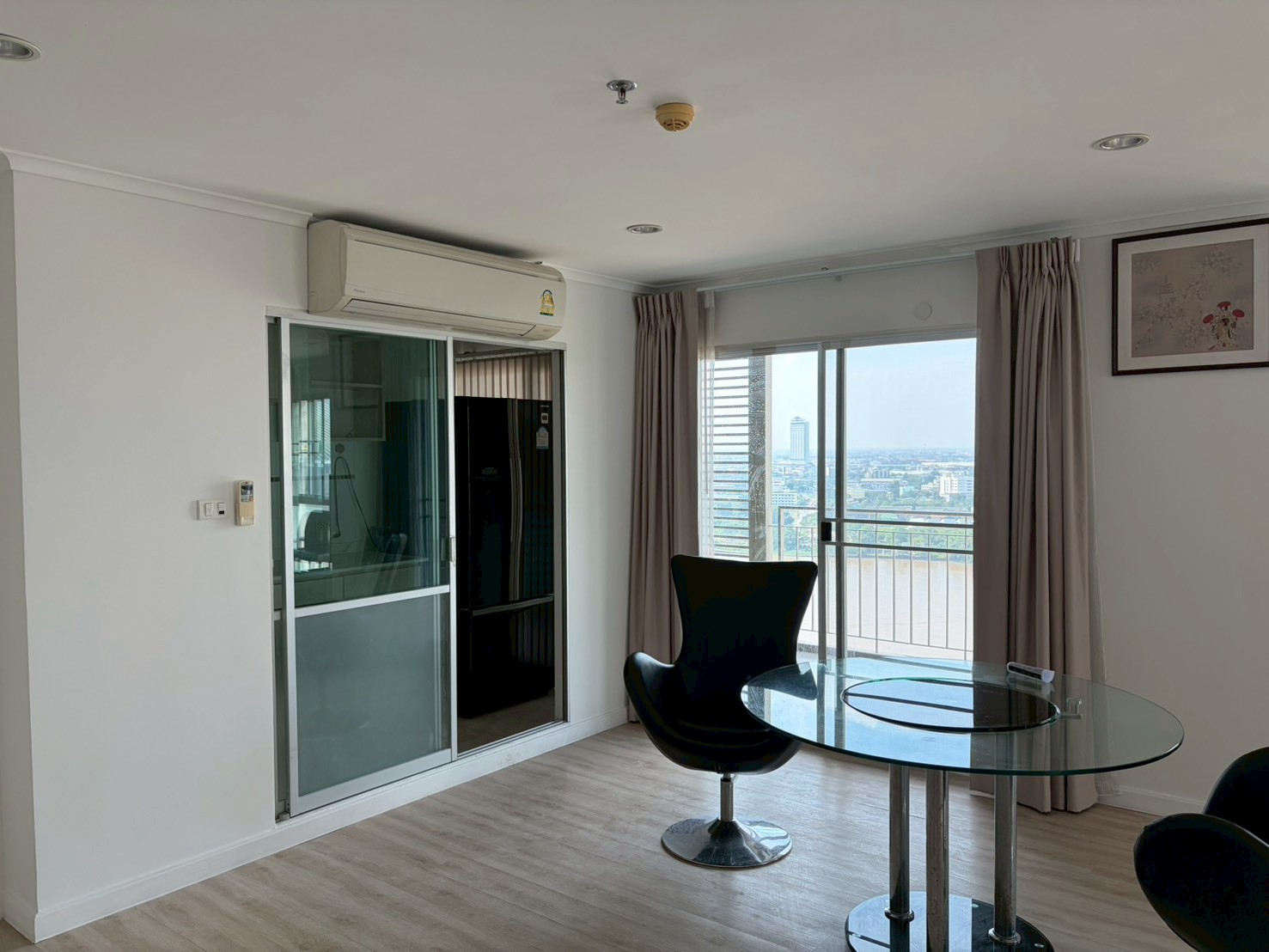 ให้เช่าคอนโด Lumpini Park Riverside Rama 3 (ลุมพินี พาร์ค ริเวอร์ไซด์ พระราม 3) 3ห้องนอน / 2ห้องน้ำ ขนาด 104 ตรม. ชั้น 22 ตึก A ค่าเช่า 36,000 ต่อเดือน วิวแม่น้ำ