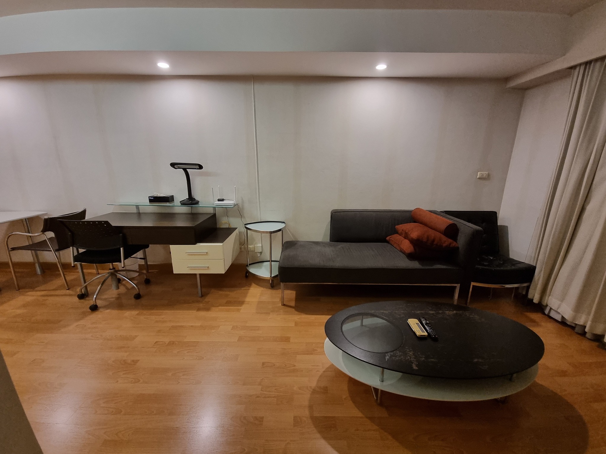 ให้เช่าคอนโด Supalai Park Phaholyothin (ศุภาลัย ปาร์ค พหลโยธิน) - โซนพื้นที่ BTS พหลโยธิน 24 - แบบห้อง 1ห้องนอน 1ห้องน้ำ - ขนาดห้อง 60 ตรม. ชั้น 2