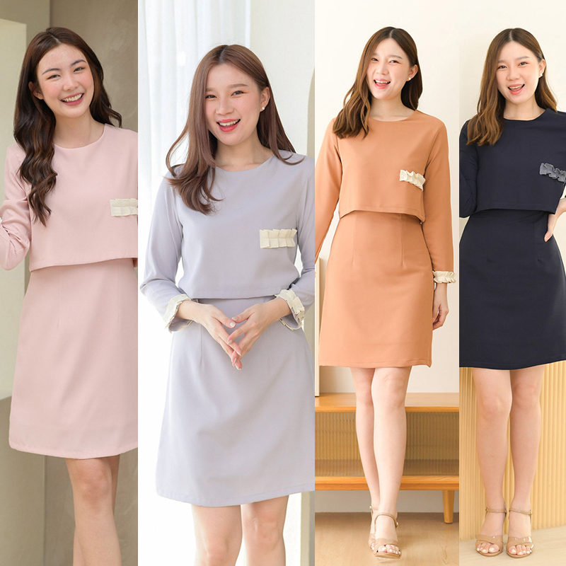 kudapy เดรสสั้นสีกรม/สีส้ม/สีชมพู/สีเทาฟ้า แขนยาวคอกลม กิมมิคแต่งพลีทรูดระบายเล็กๆที่ปลายแขนและแต่งอกเหมือนปากกระเป๋า