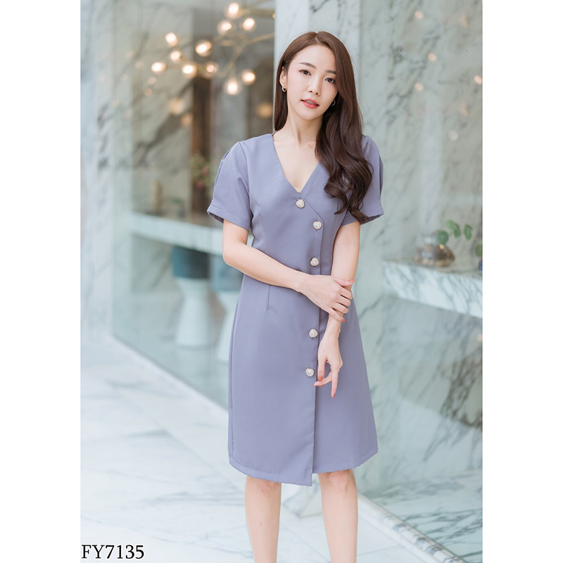 kudapy เดรสสั้นสีแดง/สีม่วง/สีเทา คอวีทำงานกระดุมทองใส่สบายสวยดูดี