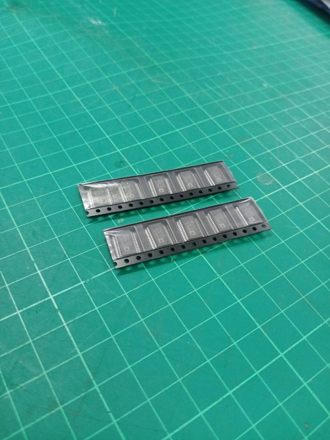 ADM213 MULTI CHENNEL LINE TRANSCEIVER RS232