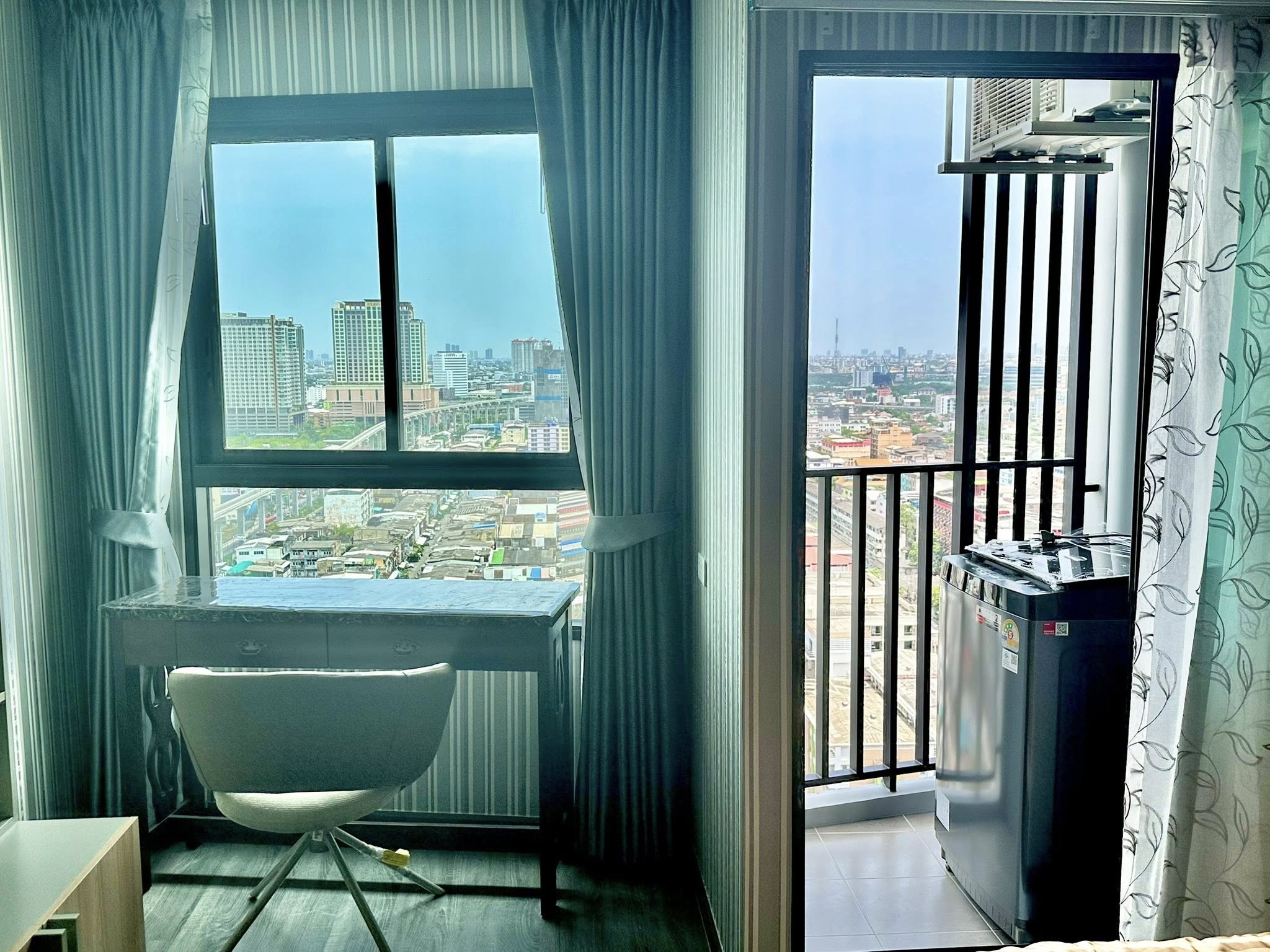 ให้เช่าคอนโด Ideo Ramkhamhaeng - Lam Sali Station (ไอดีโอ รามคำแหง - ลำสาลี สเตชั่น) โซนพื้นที่ BTS สีเหลืองลำสาลี ห้องแบบ Studio / 1ห้องน้ำ / โซนครัวปิด · ขนาดห้อง 25 ตรม. ชั้น 22