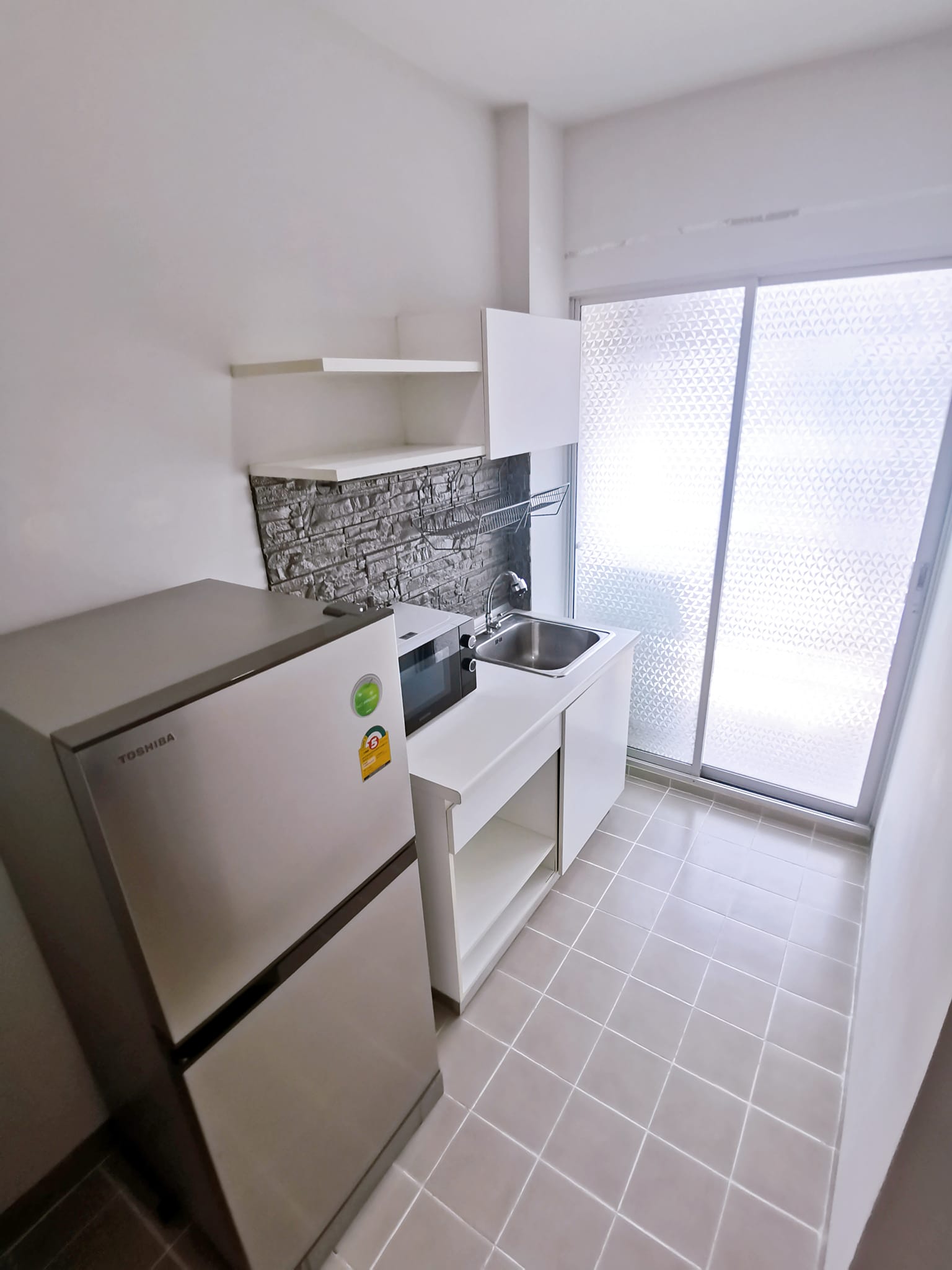 ปล่อยเช่าคอนโด เดอะ คิทท์ ติวานนท์ (The Kith Tiwanon) - 1ห้องนอน 1ห้องน้ำ 1ห้องนั่งเล่น - ใกล้ MRTห้าแยกปากเกร็ด/ตรงข้าม รร.สวนกุหลาบนนท์ - ขนาดห้อง 28 ตรม. ชั้น 6